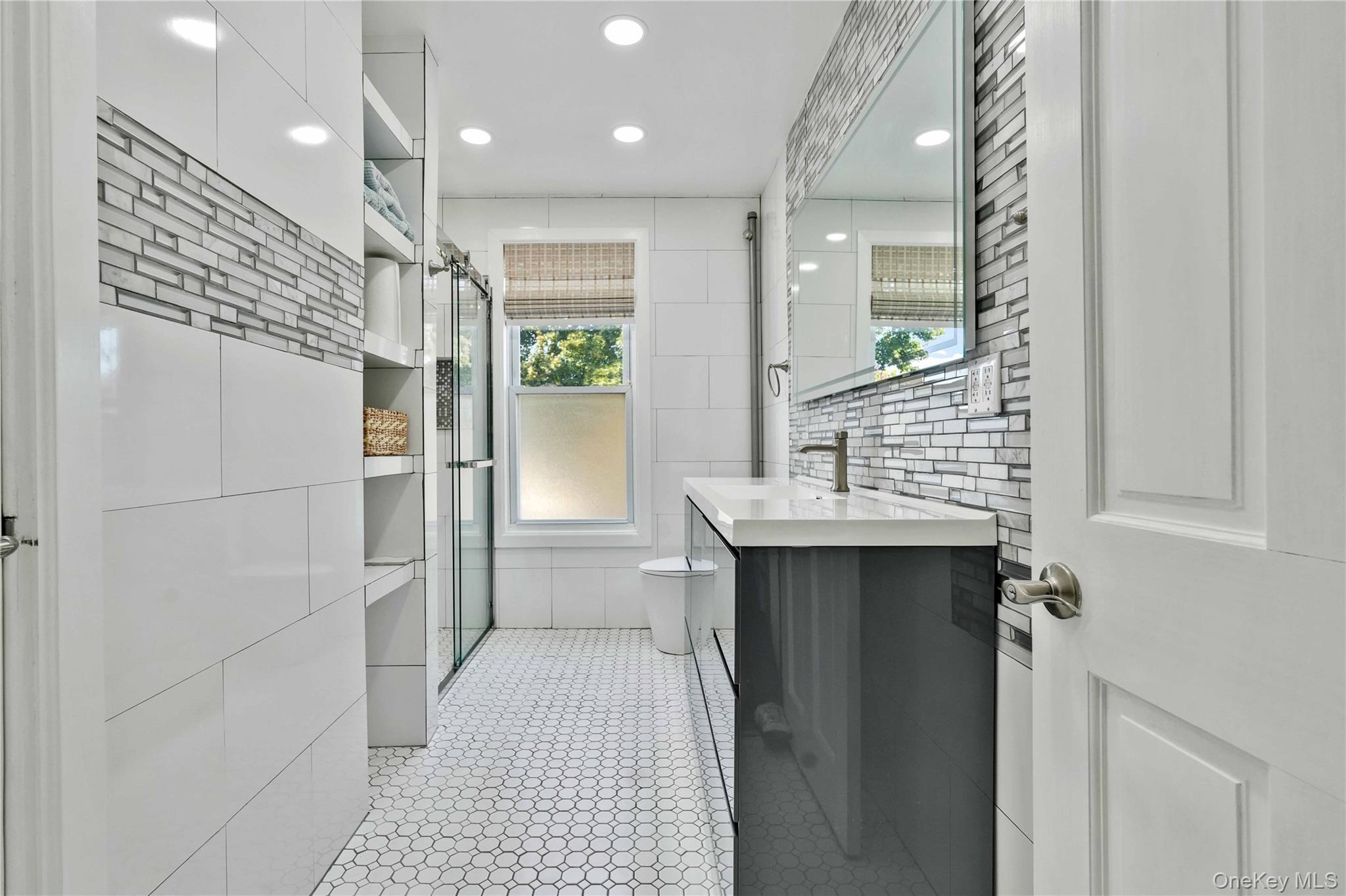 8063 87th Road, Woodhaven, NY 11421