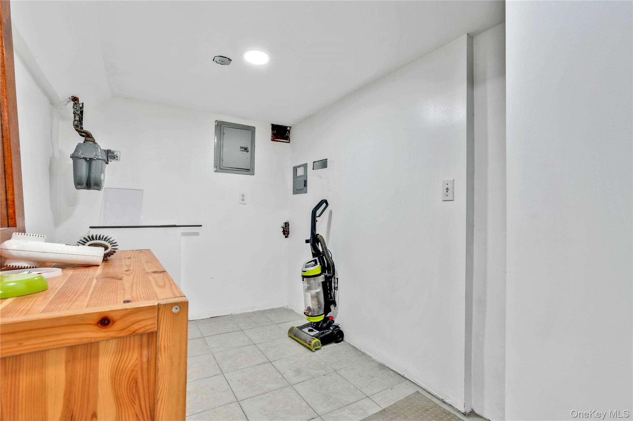 8063 87th Road, Woodhaven, NY 11421