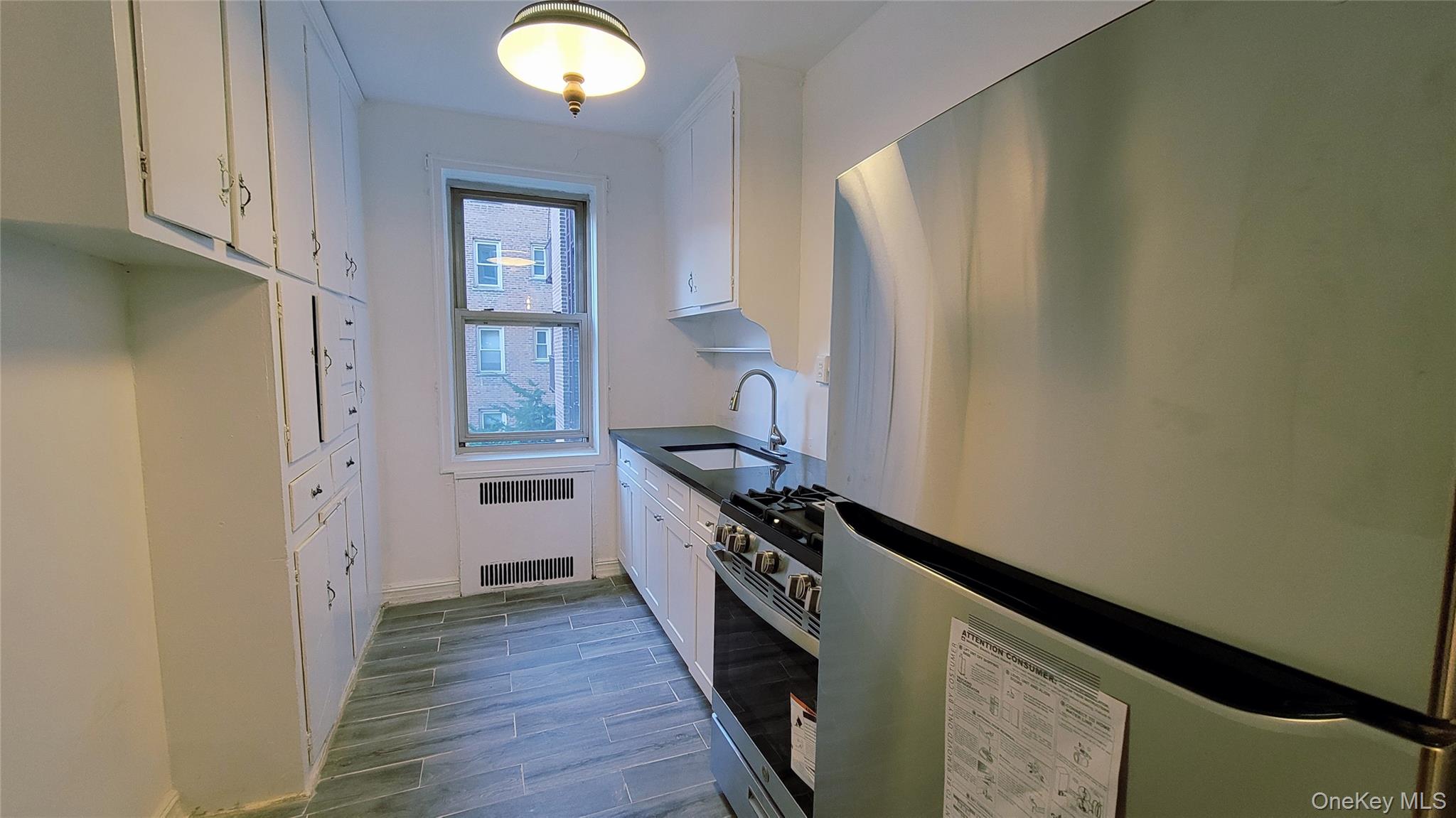 84-49 168th Street # 2V, Jamaica Hills, NY 11432