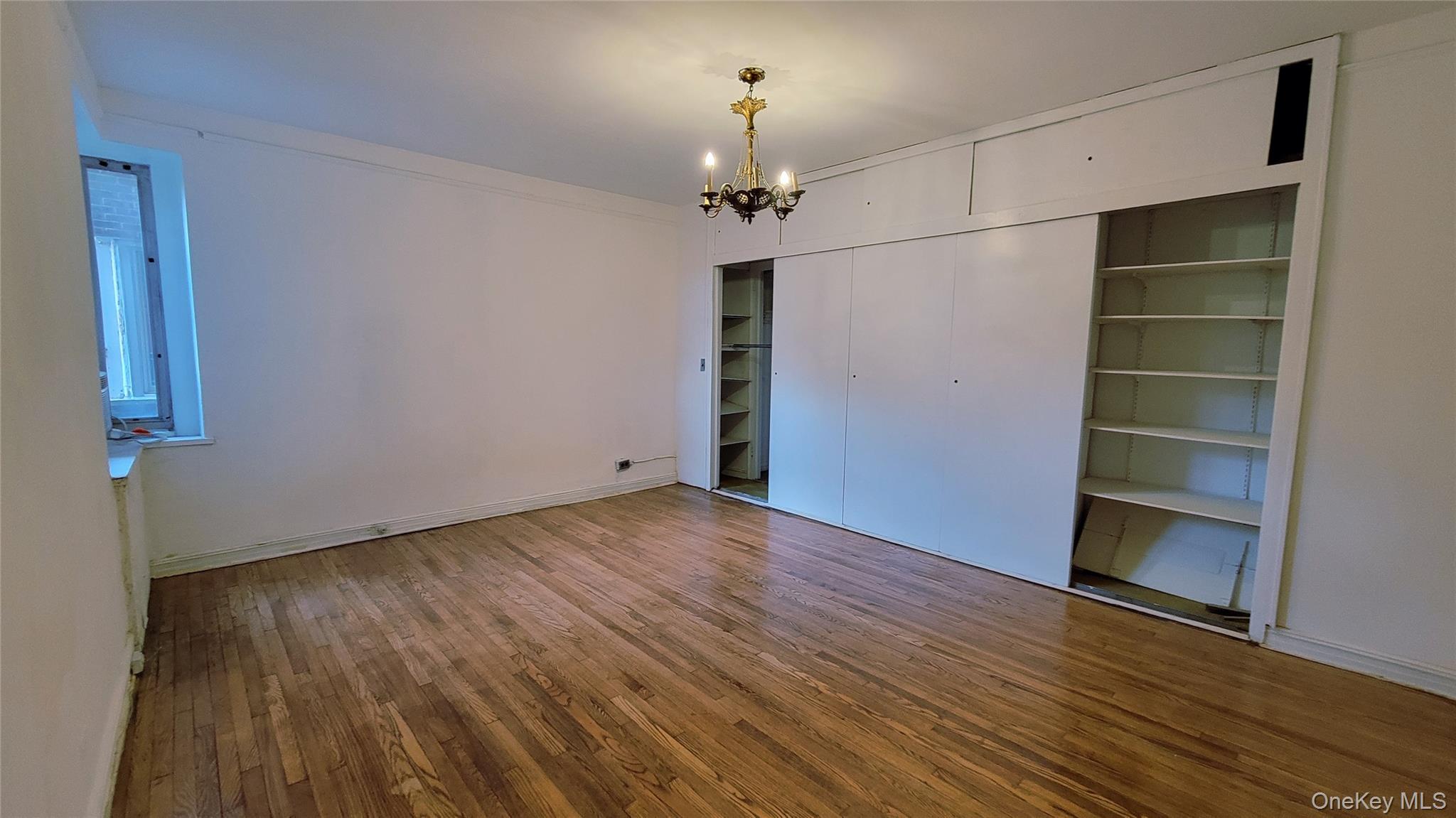 84-49 168th Street # 2V, Jamaica Hills, NY 11432