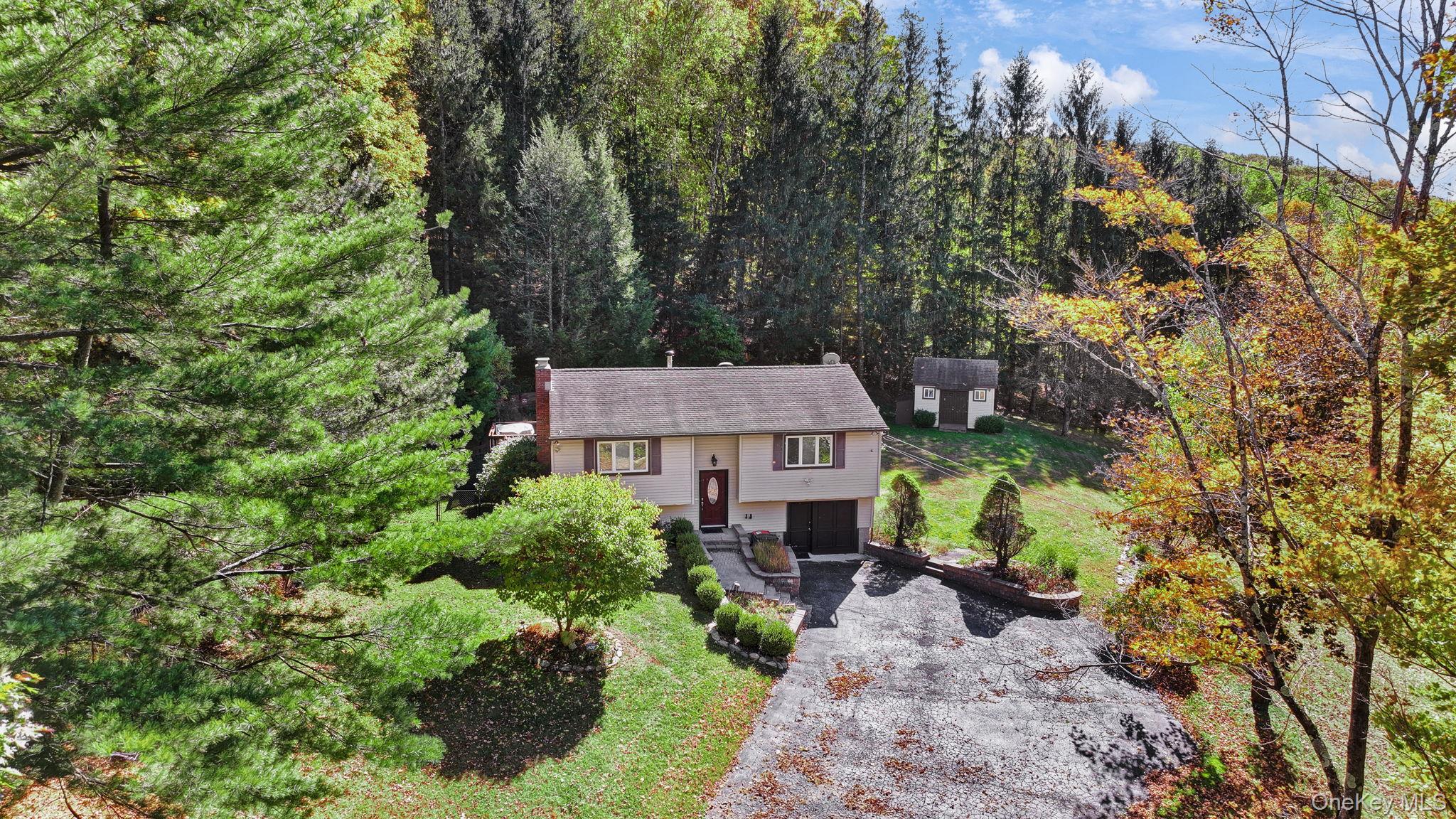 135 Barrett Hill Road, Carmel, NY 10512