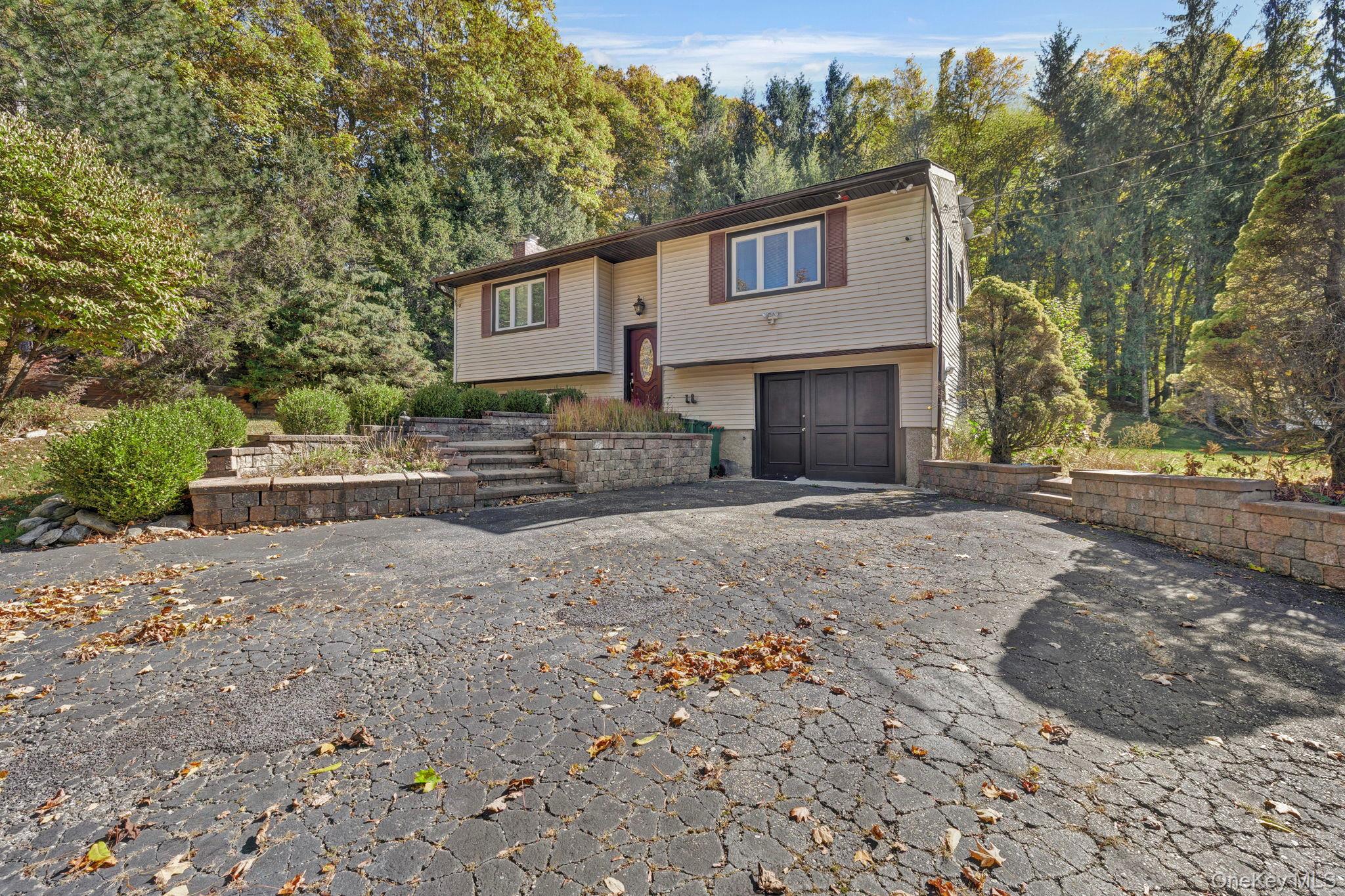 135 Barrett Hill Road, Carmel, NY 10512