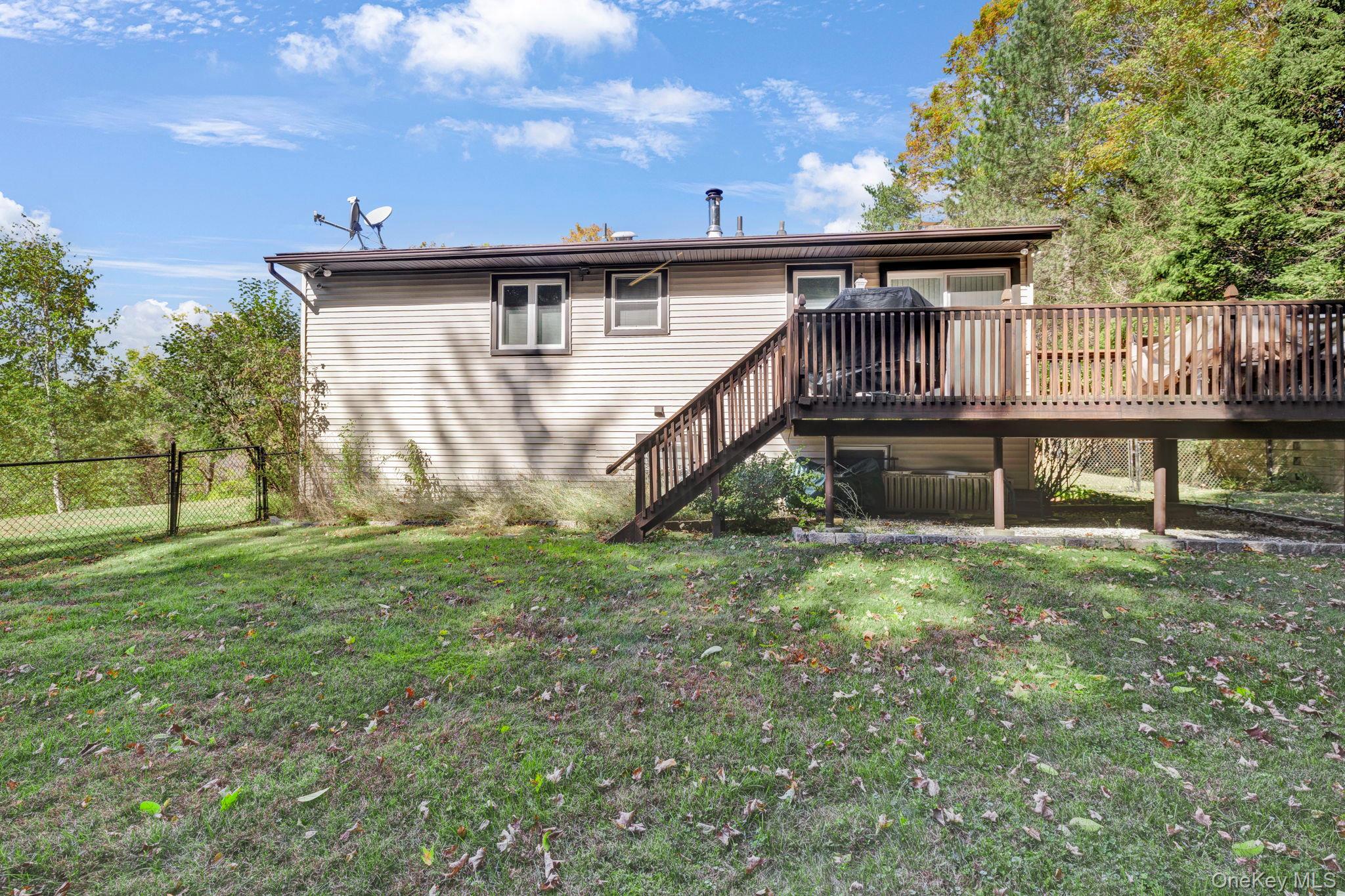 135 Barrett Hill Road, Carmel, NY 10512