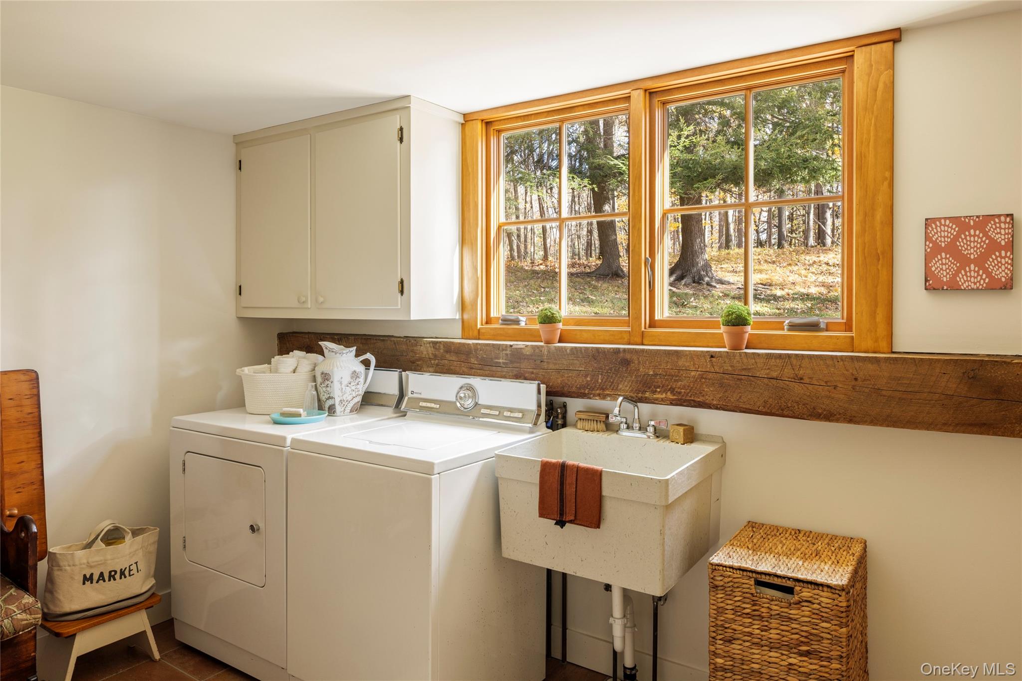 46 Lockrow Road, Troy, NY 12180