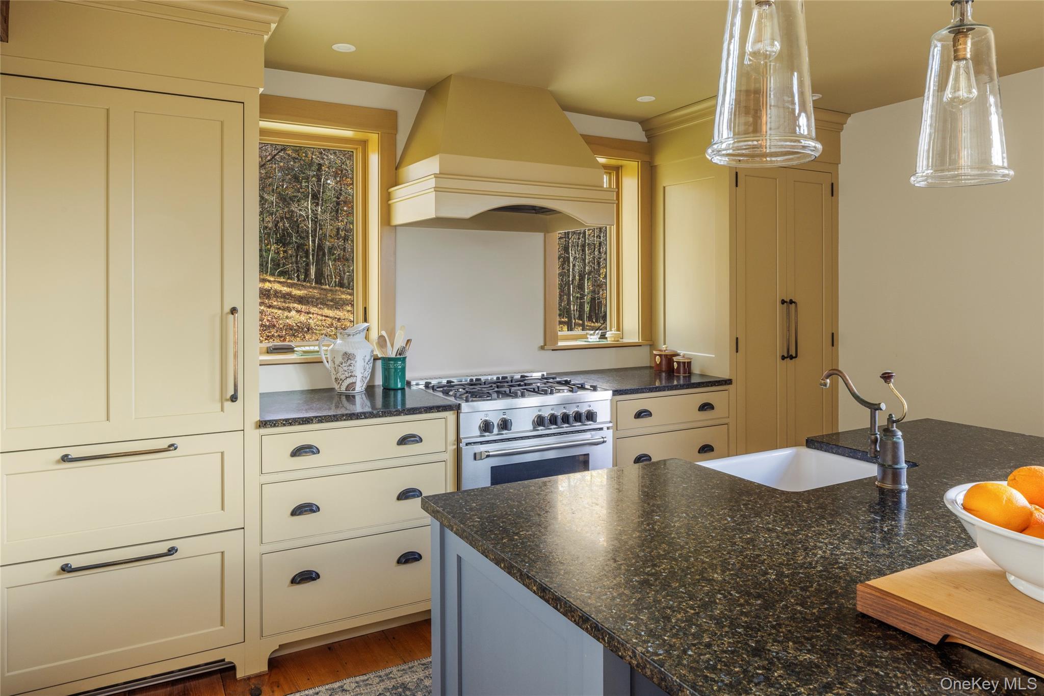 46 Lockrow Road, Troy, NY 12180