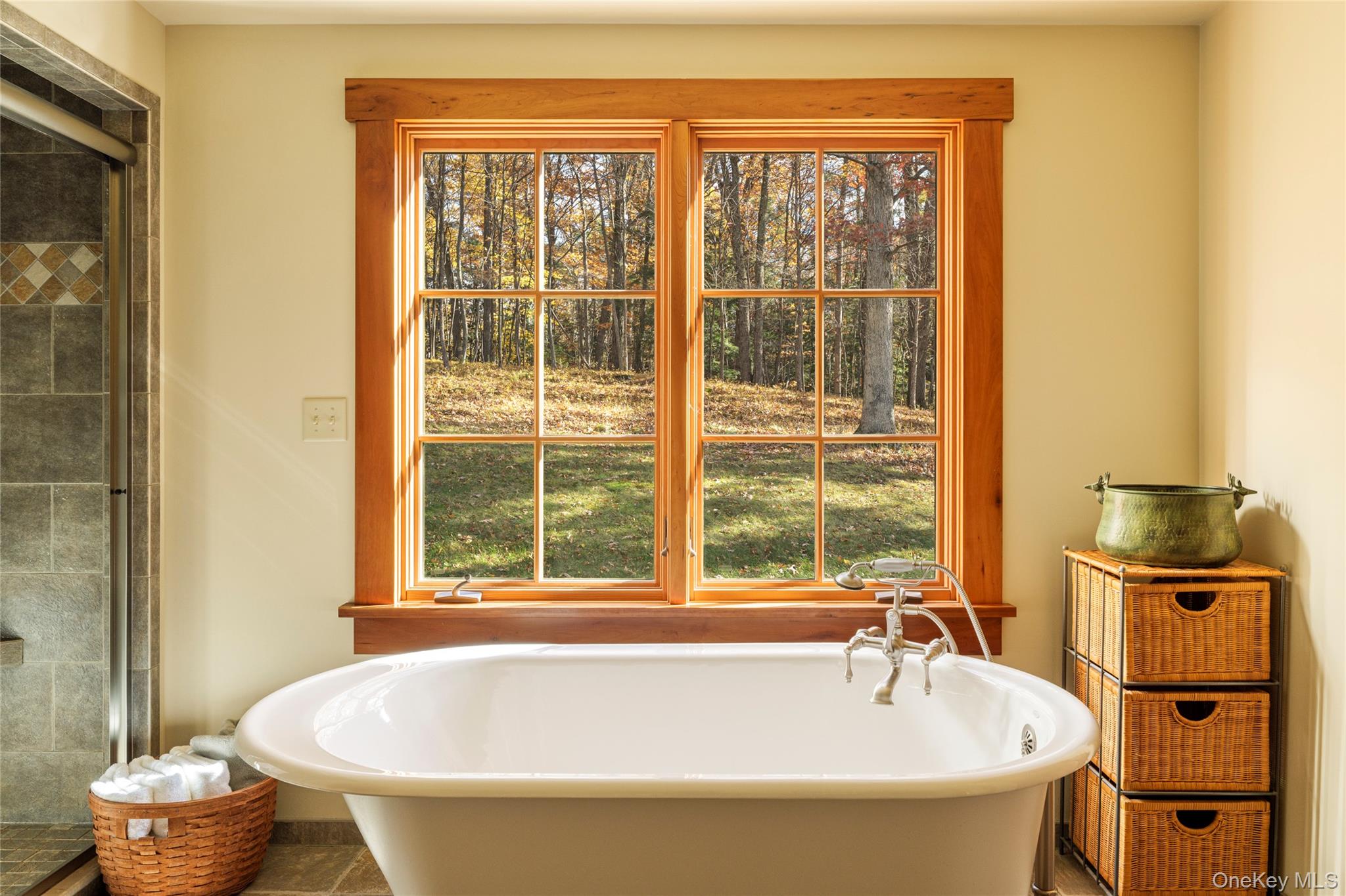 46 Lockrow Road, Troy, NY 12180