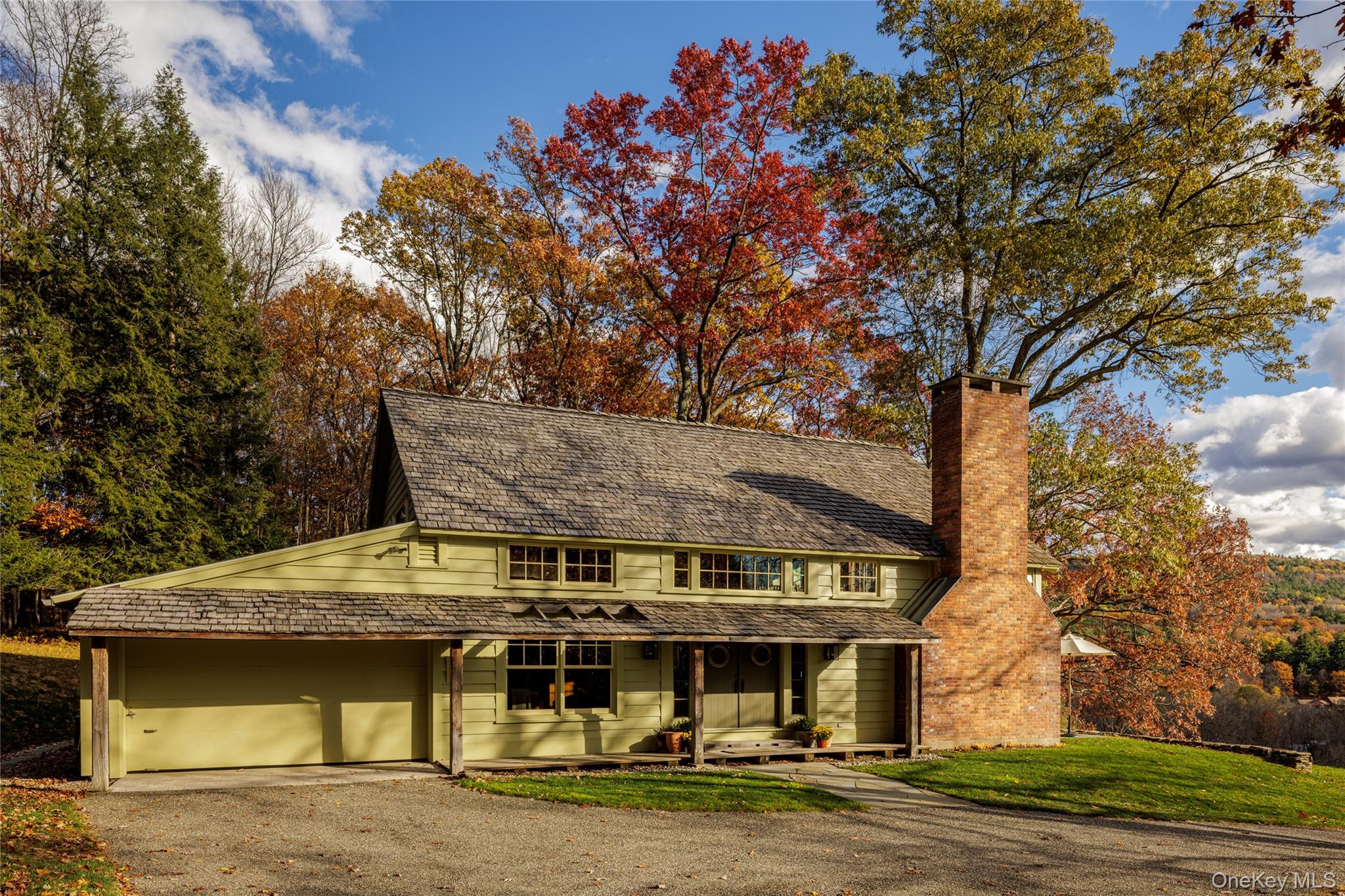 46 Lockrow Road, Troy, NY 12180