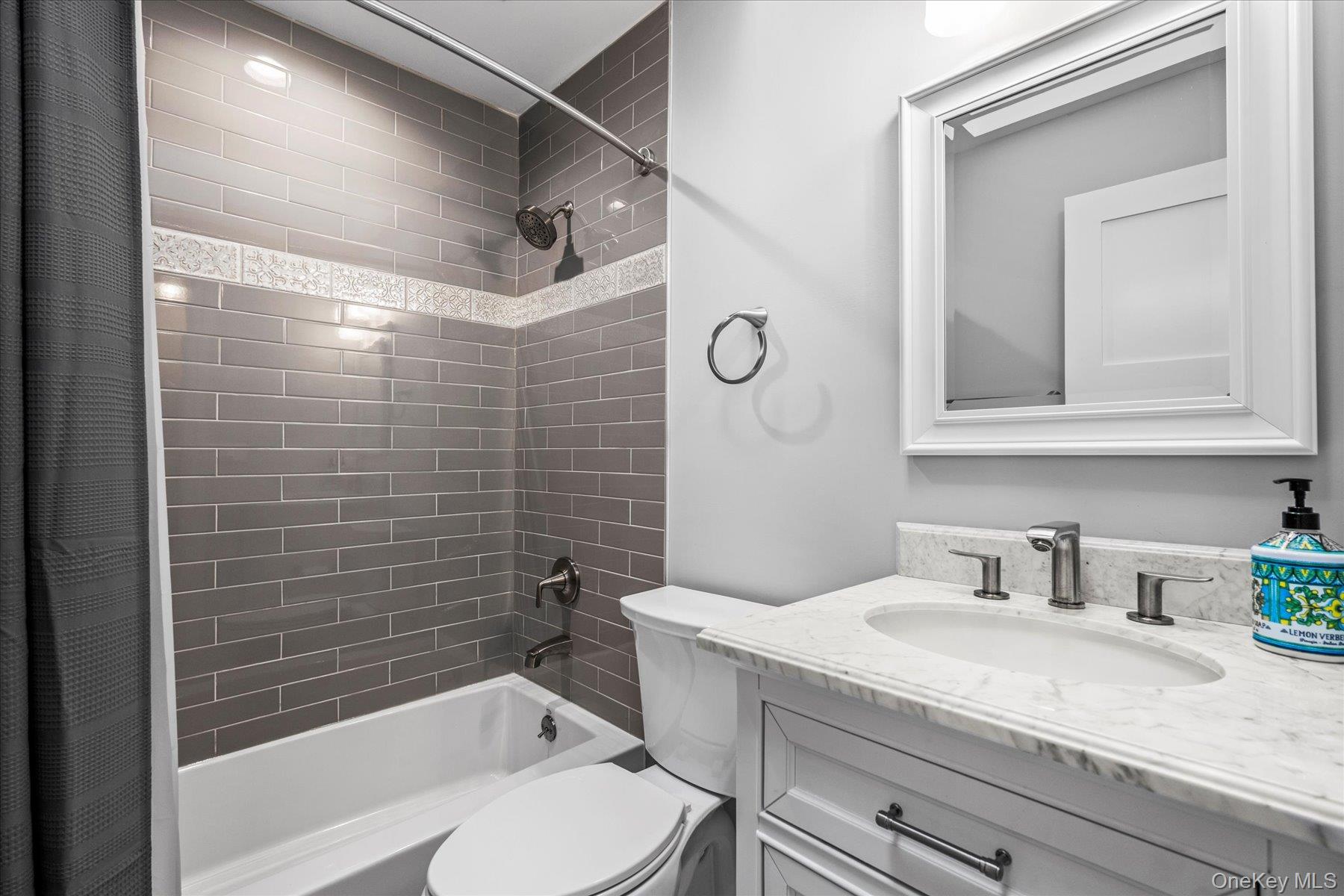 515 High Street # 10, Port Jefferson, NY 11777