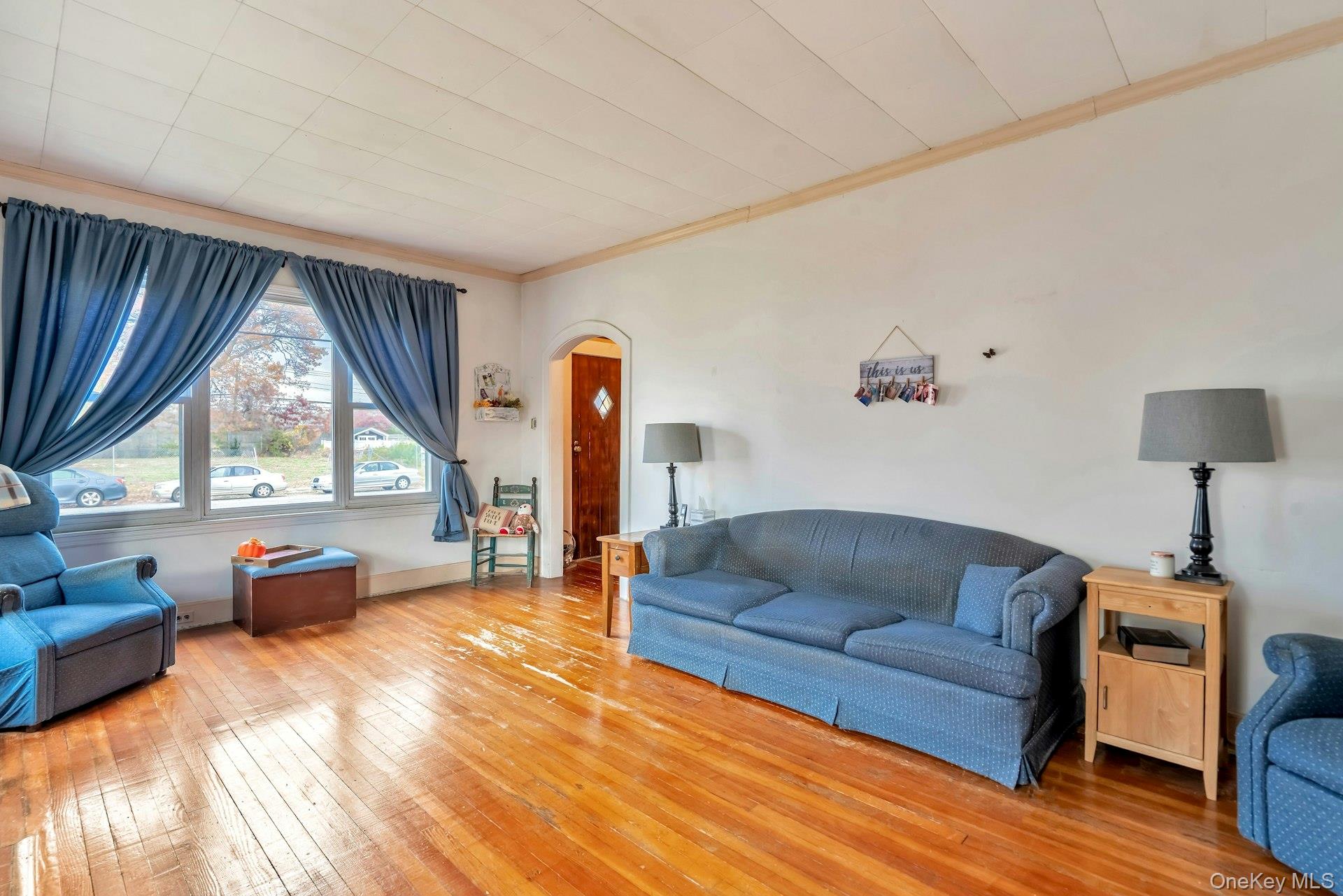 180 Thomas Street, Brentwood, NY 11717