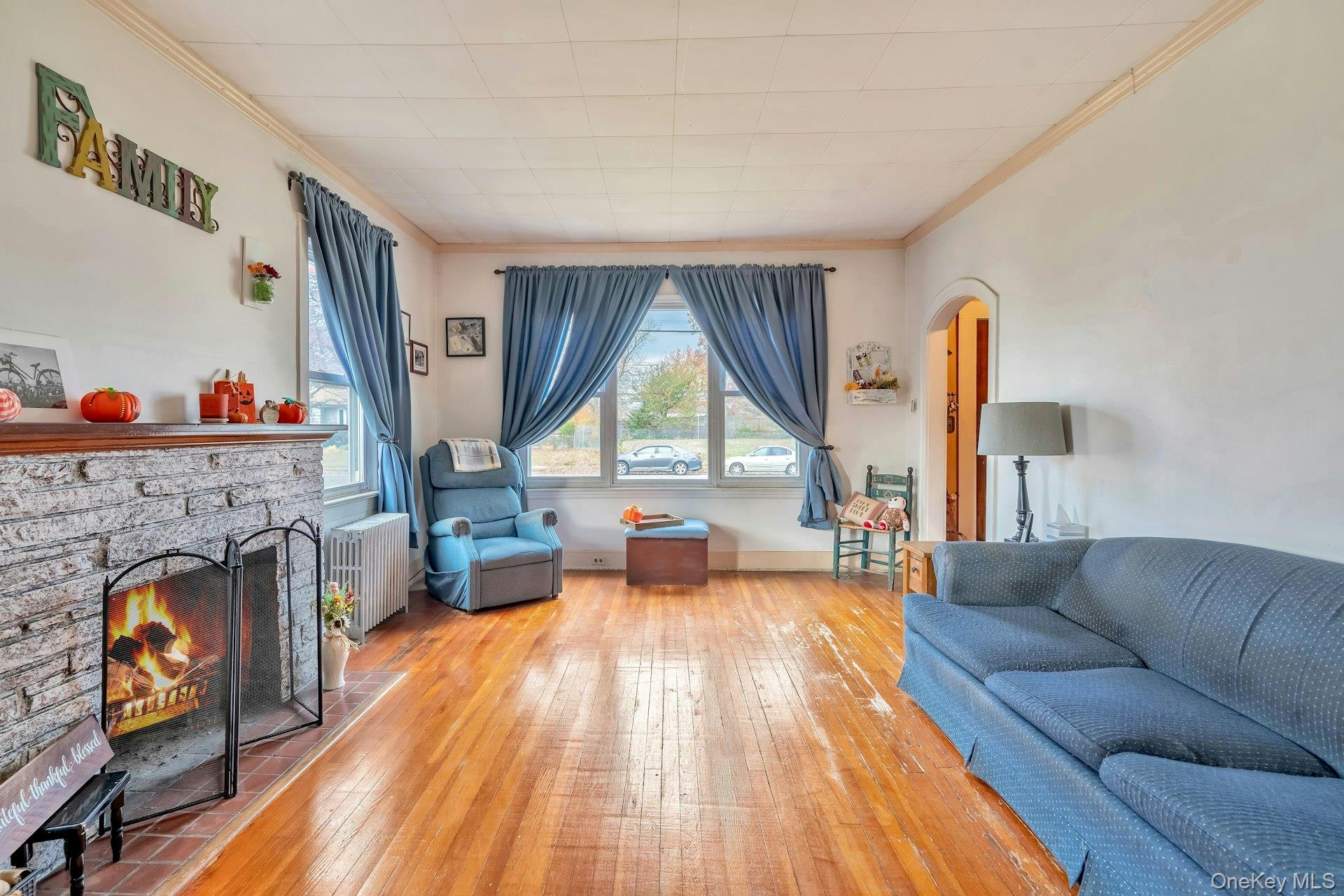 180 Thomas Street, Brentwood, NY 11717