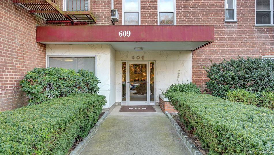 609 Palmer Road # 3M, Yonkers, NY 10701