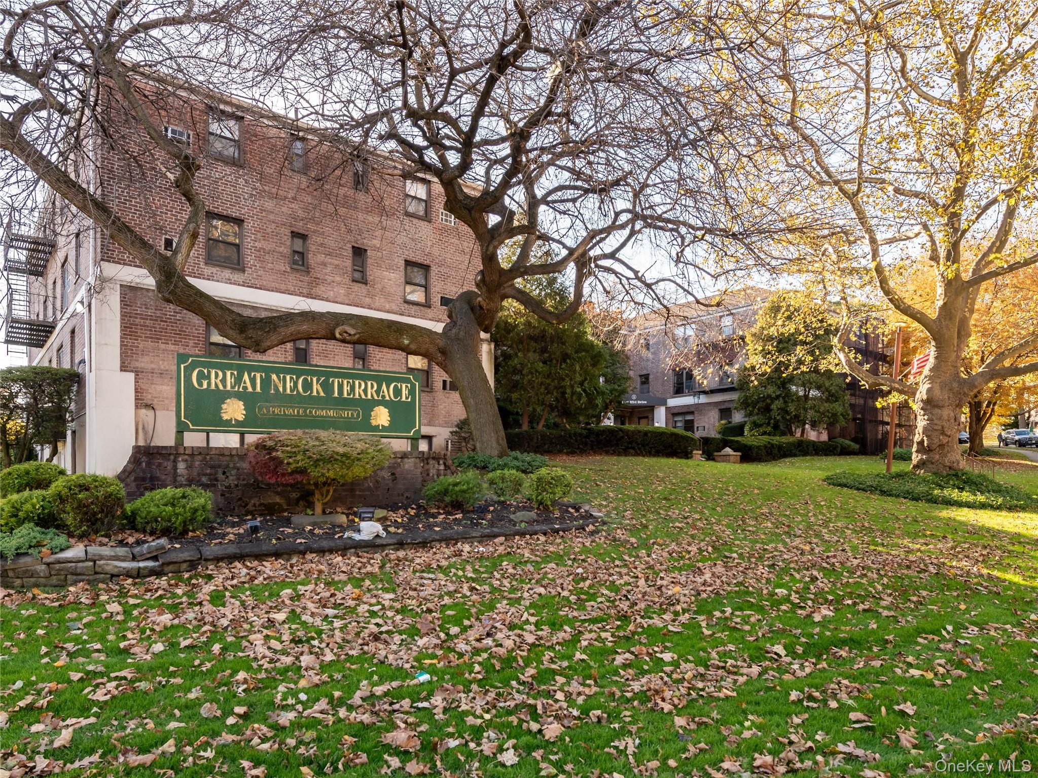 1 East Mill Drive # 1H, Great Neck, NY 11021