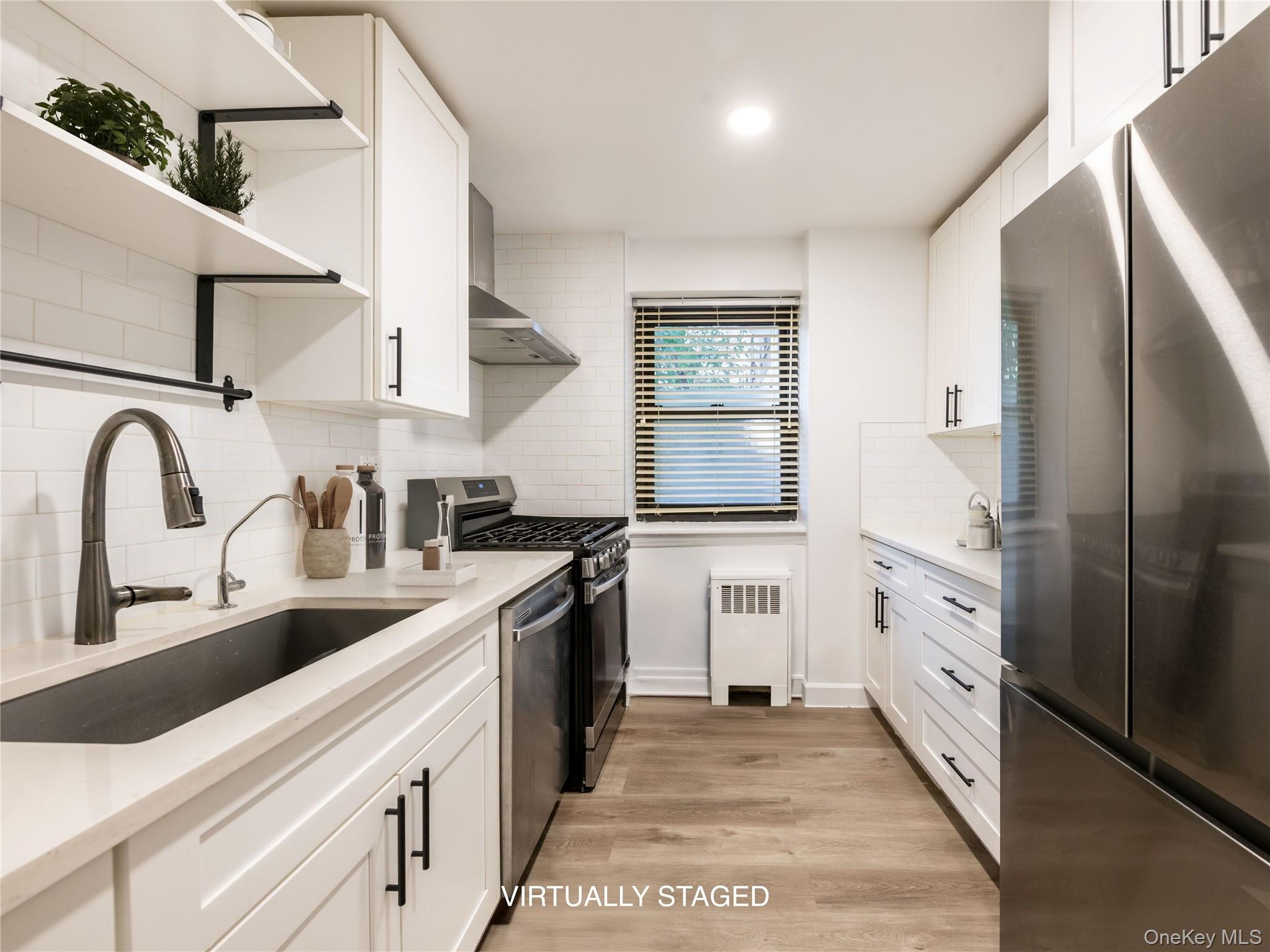 1 East Mill Drive # 1H, Great Neck, NY 11021