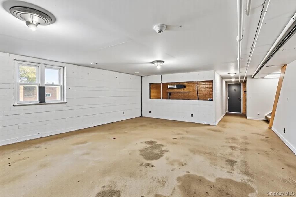 61-12 Main Street, Flushing, NY 11358