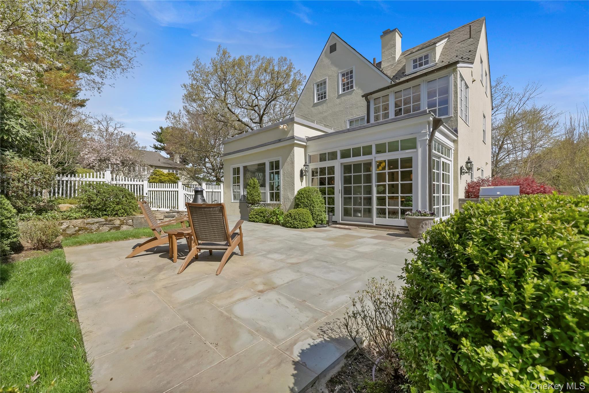 7 Plateau Circle W, Bronxville, NY 10708