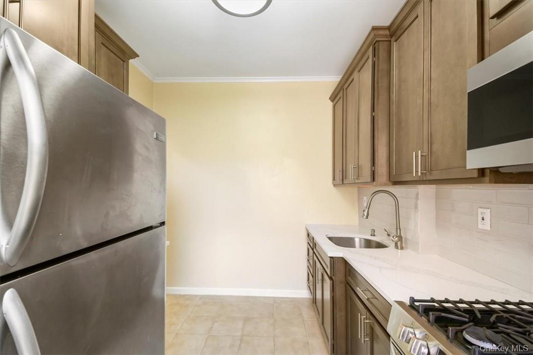 663 Locust Street # 4A, Mount Vernon, NY 10552