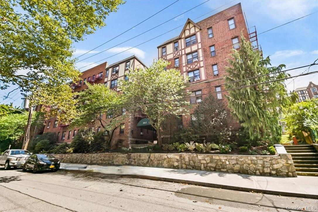 663 Locust Street # 4A, Mount Vernon, NY 10552