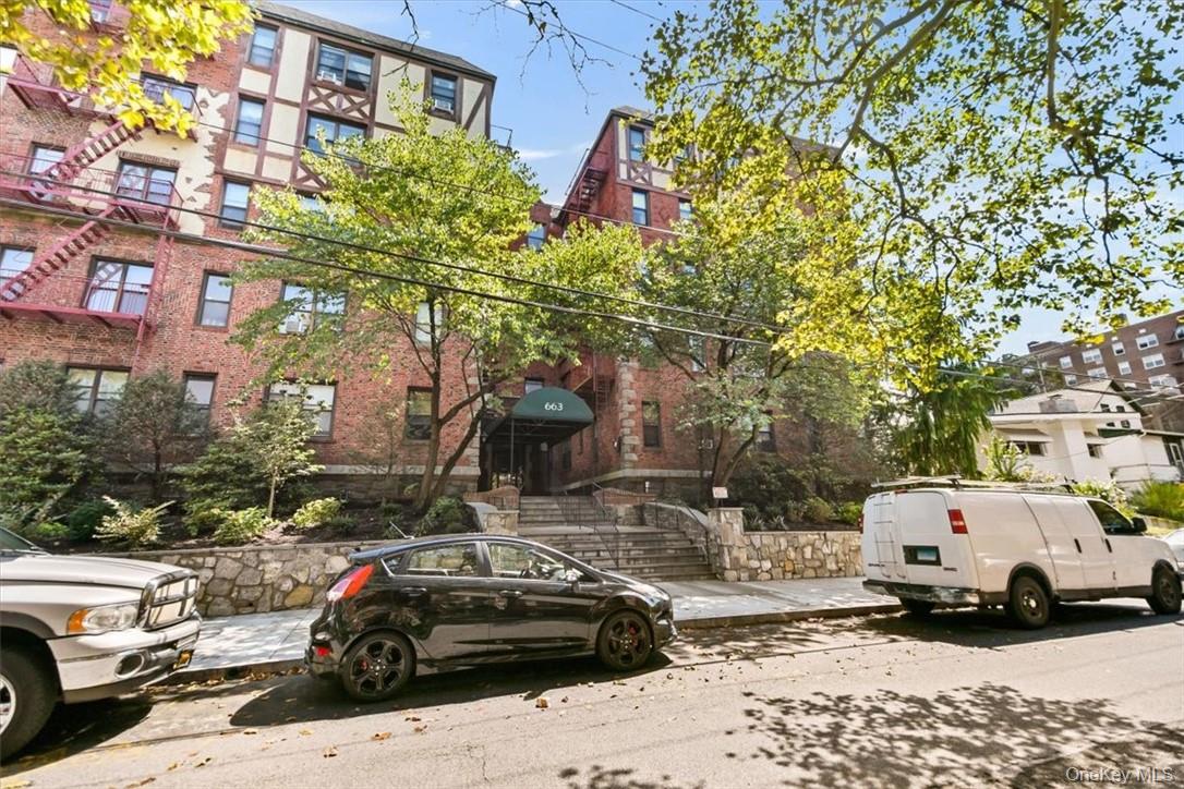 663 Locust Street # 4A, Mount Vernon, NY 10552