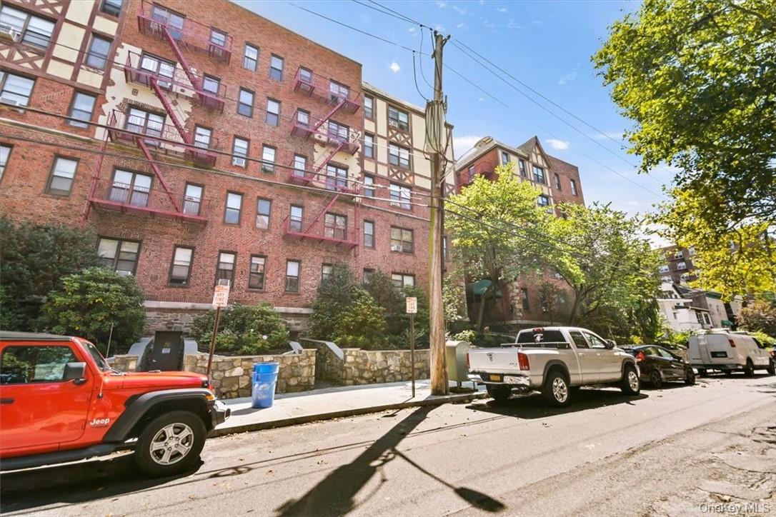 663 Locust Street # 4A, Mount Vernon, NY 10552