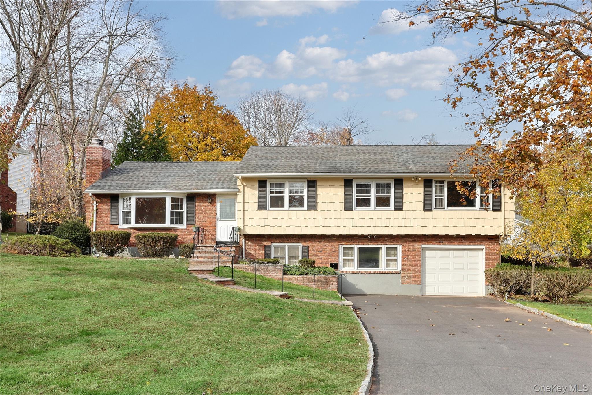 2 Prides Crossing, New City, NY 10956