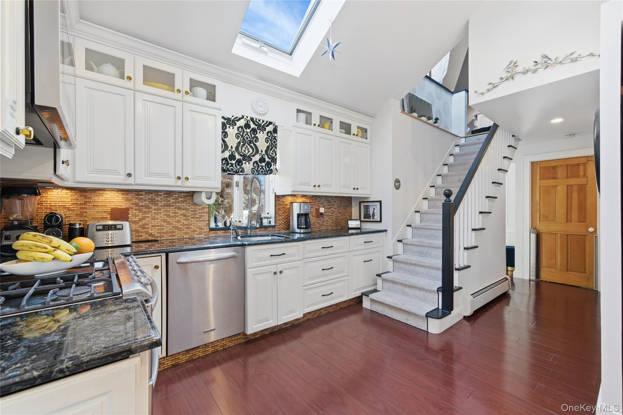 38 Bayside Place, Amityville, NY 11701