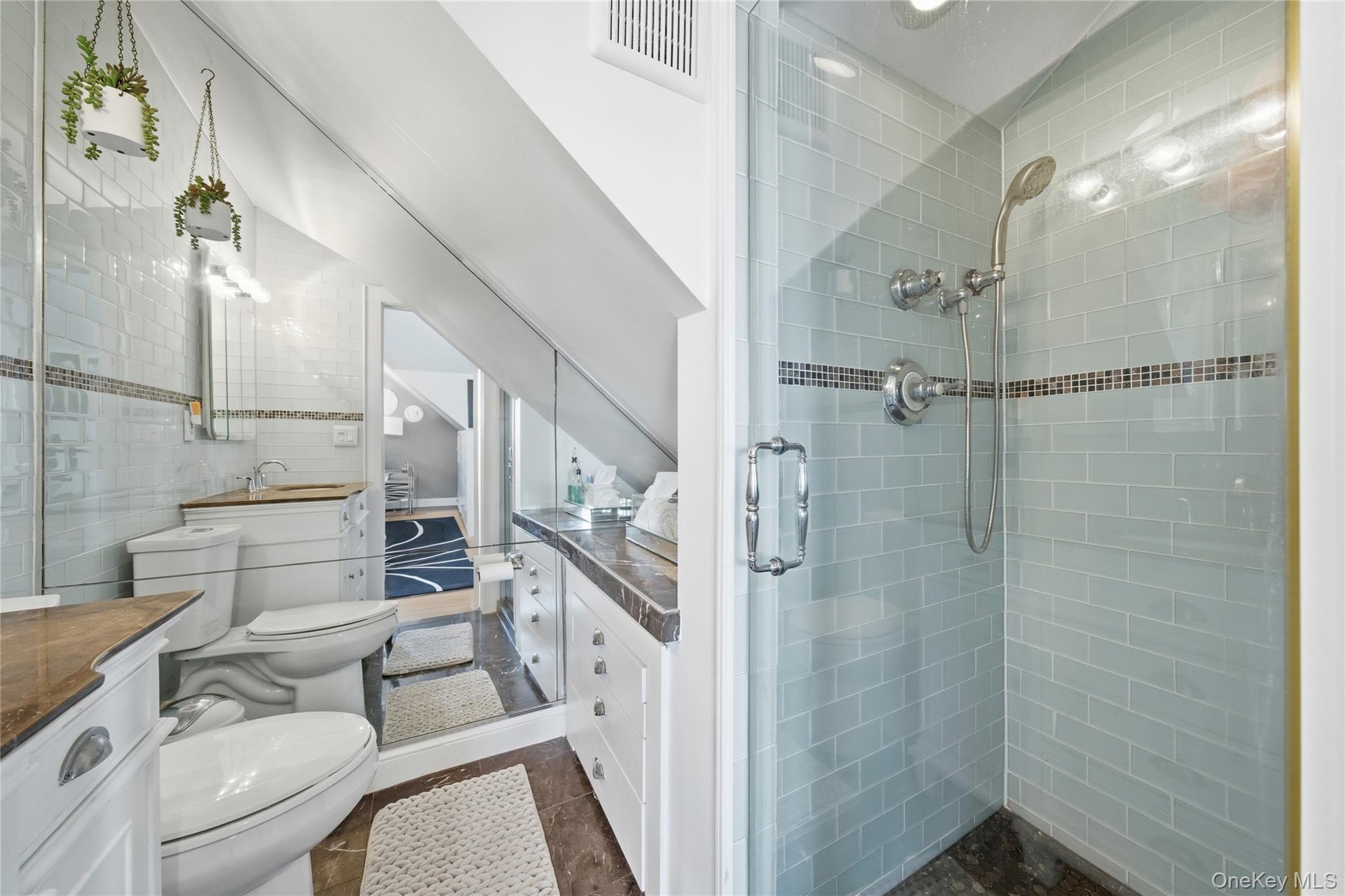 38 Bayside Place, Amityville, NY 11701