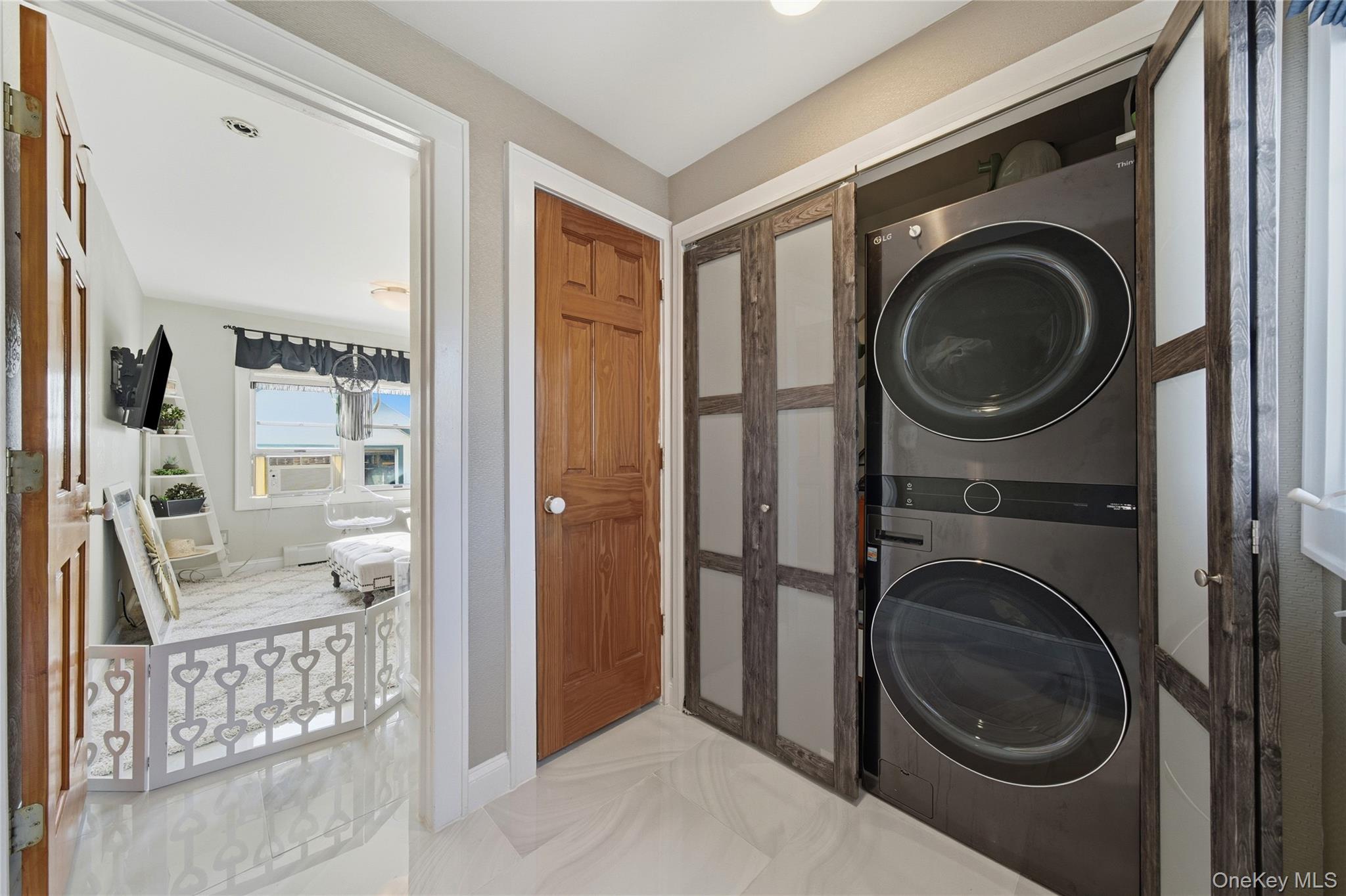 38 Bayside Place, Amityville, NY 11701