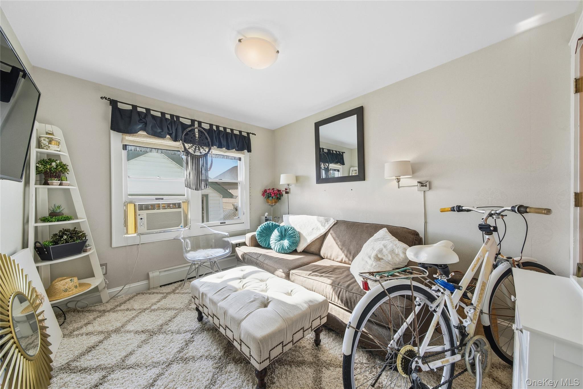 38 Bayside Place, Amityville, NY 11701