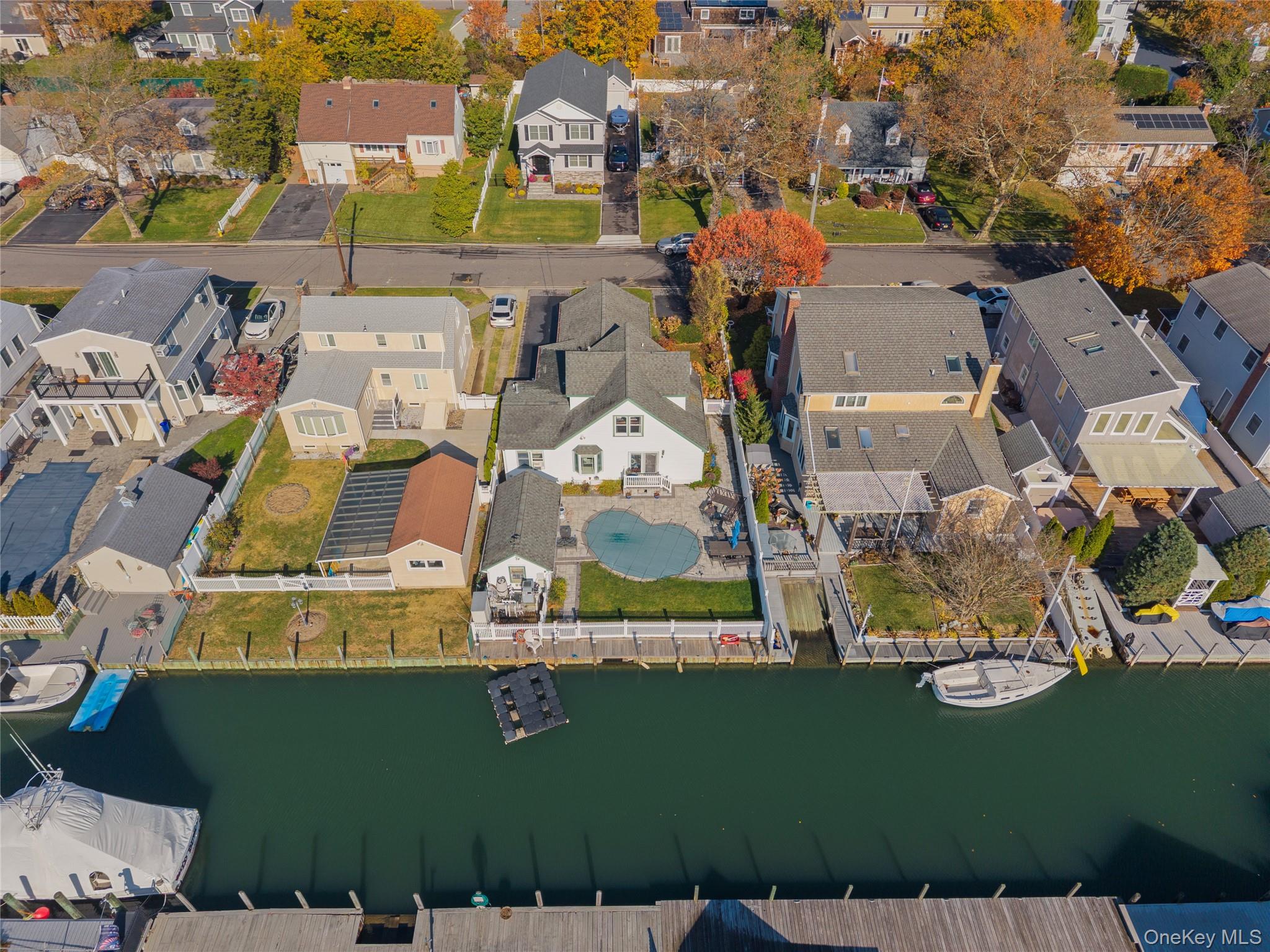 38 Bayside Place, Amityville, NY 11701