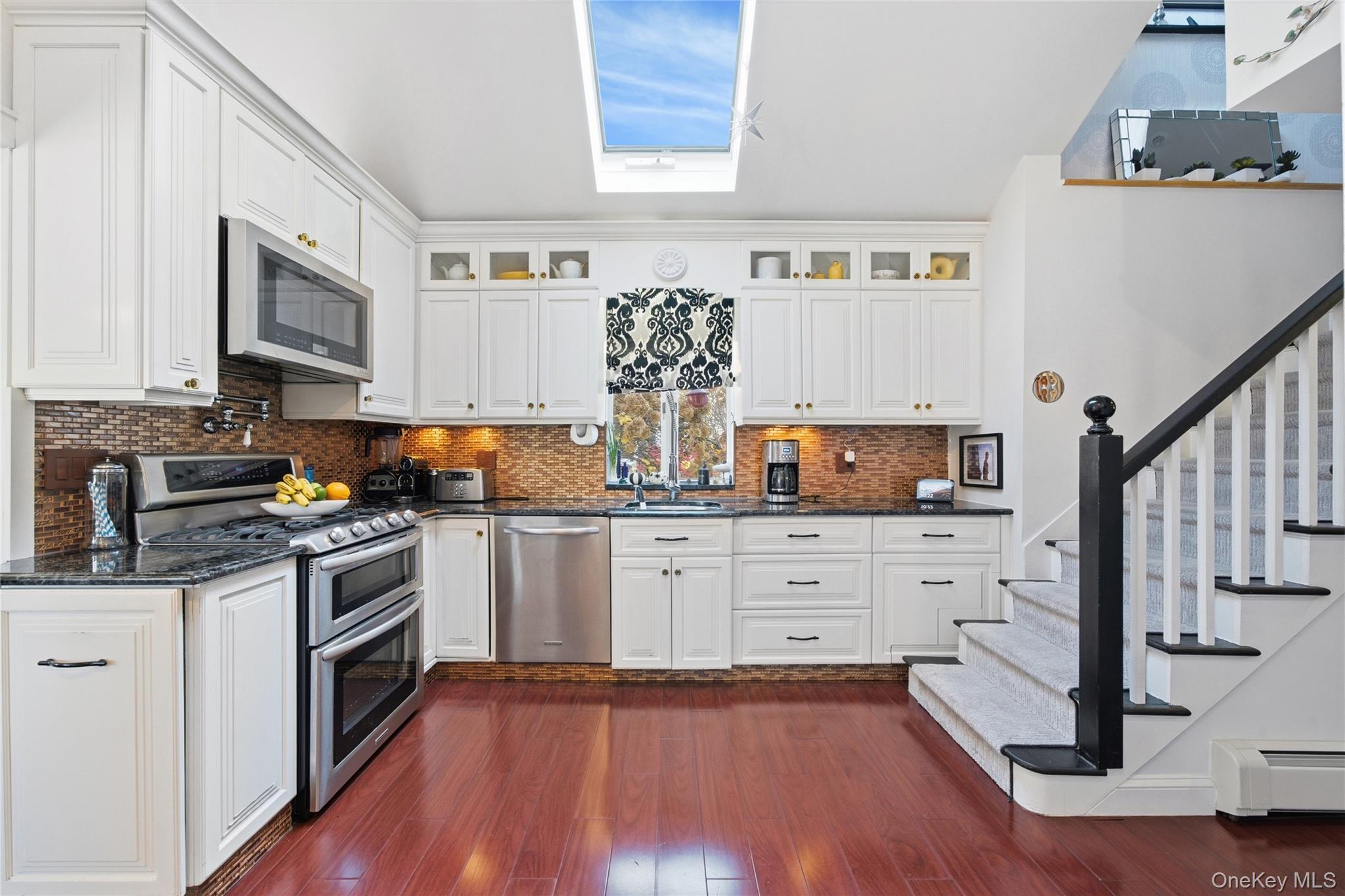 38 Bayside Place, Amityville, NY 11701