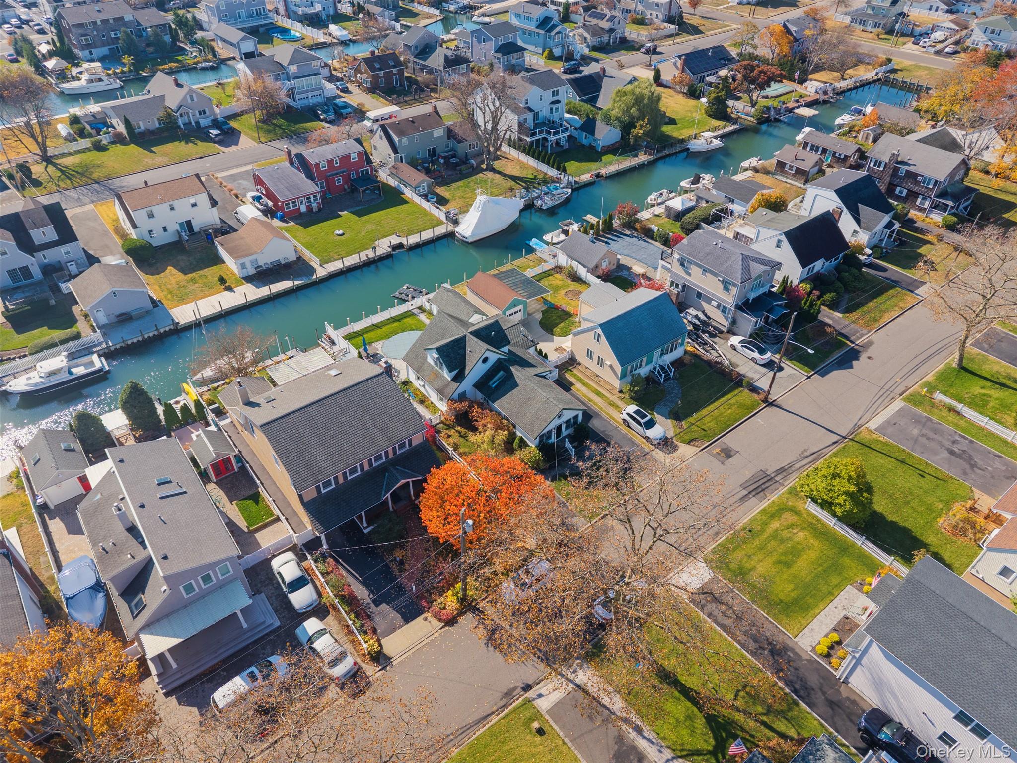 38 Bayside Place, Amityville, NY 11701