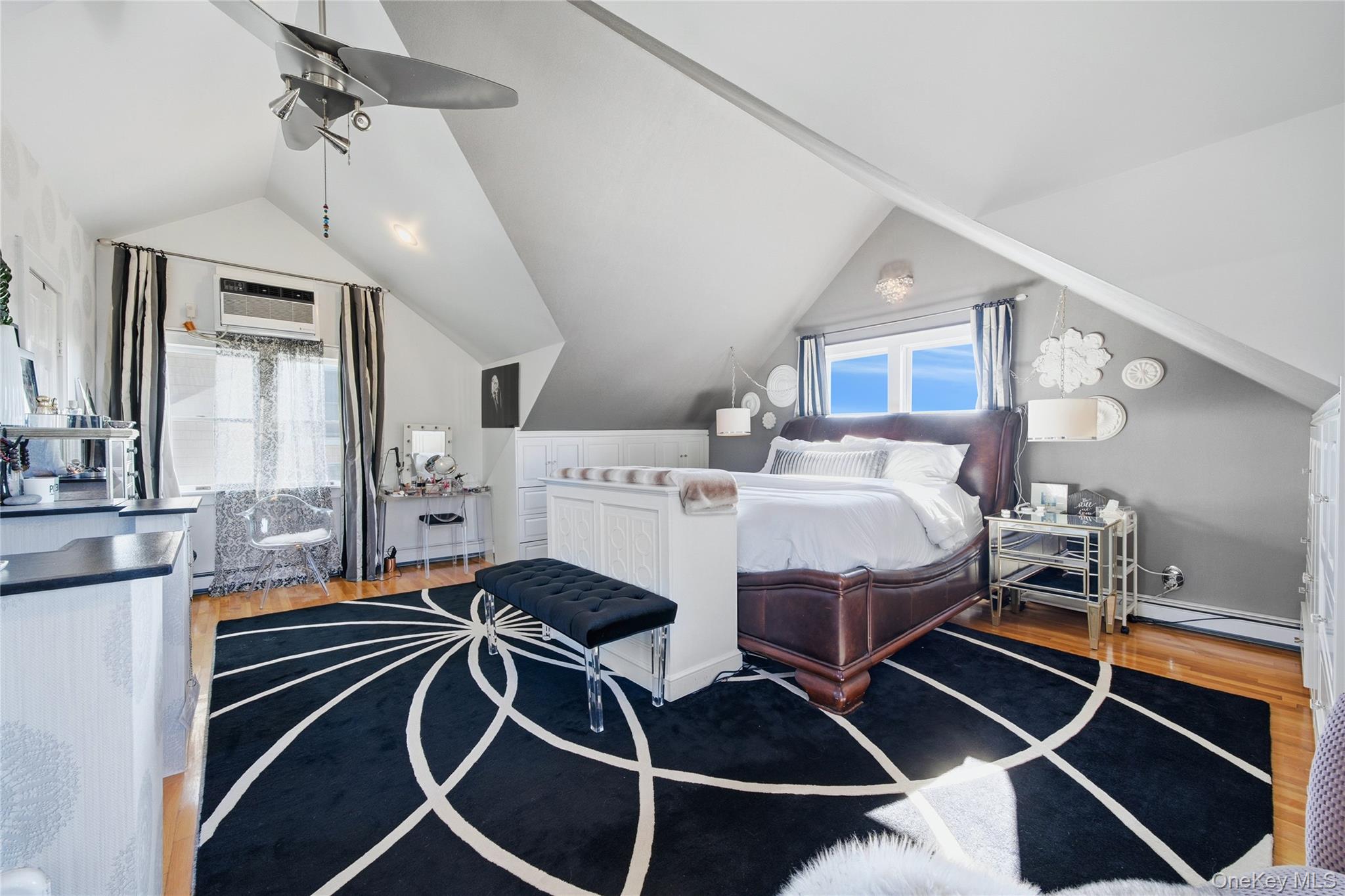 38 Bayside Place, Amityville, NY 11701