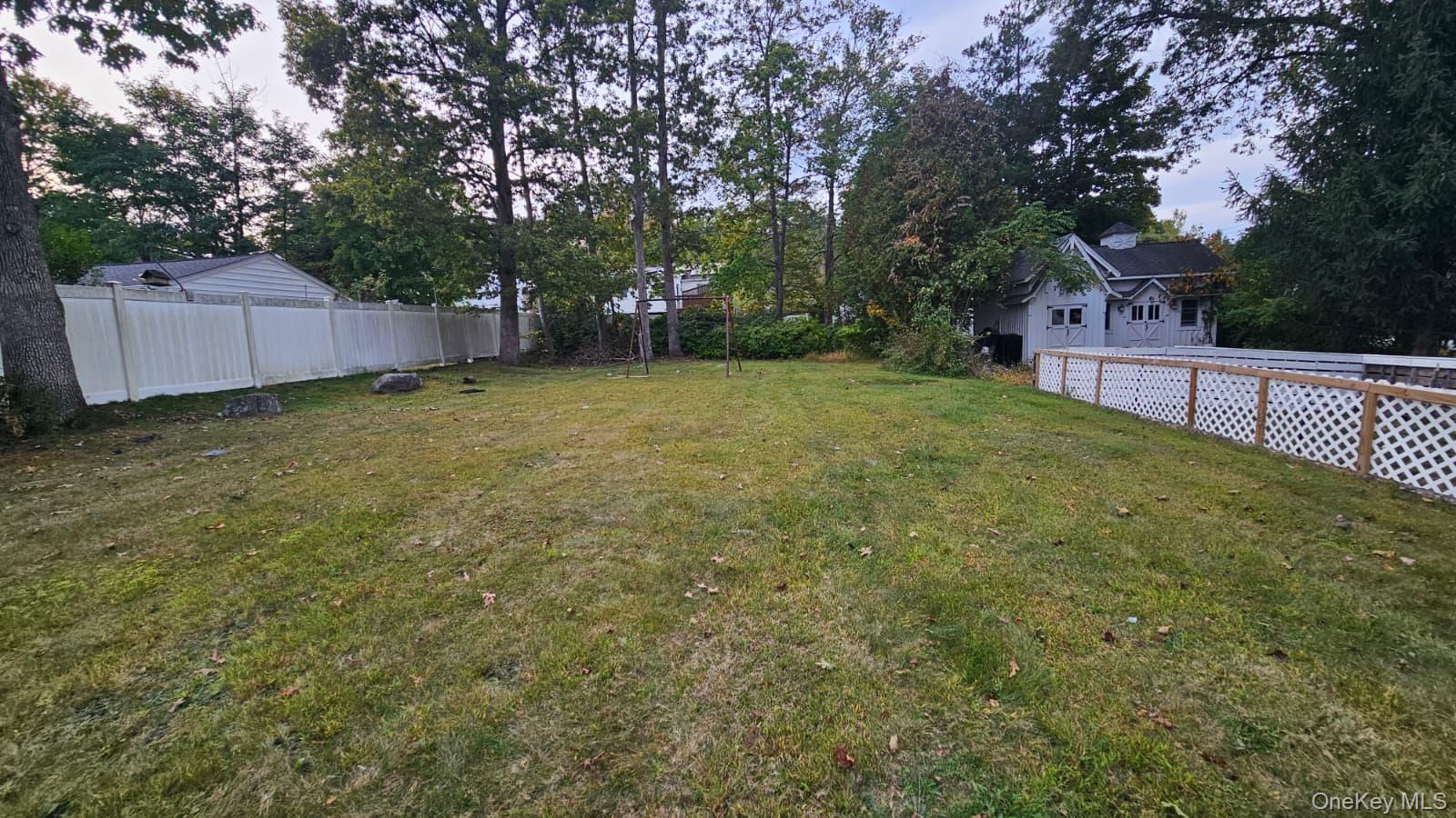 8 Mid Oaks Street, Monroe, NY 10950