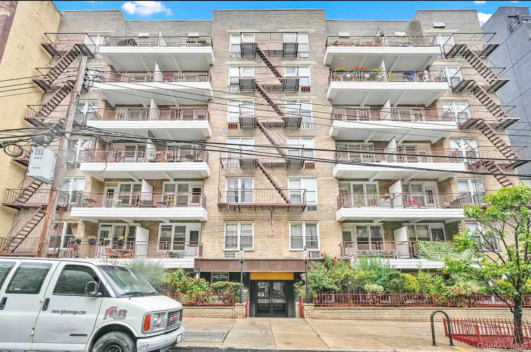3044 29th Street # 6D, Astoria, NY 11102
