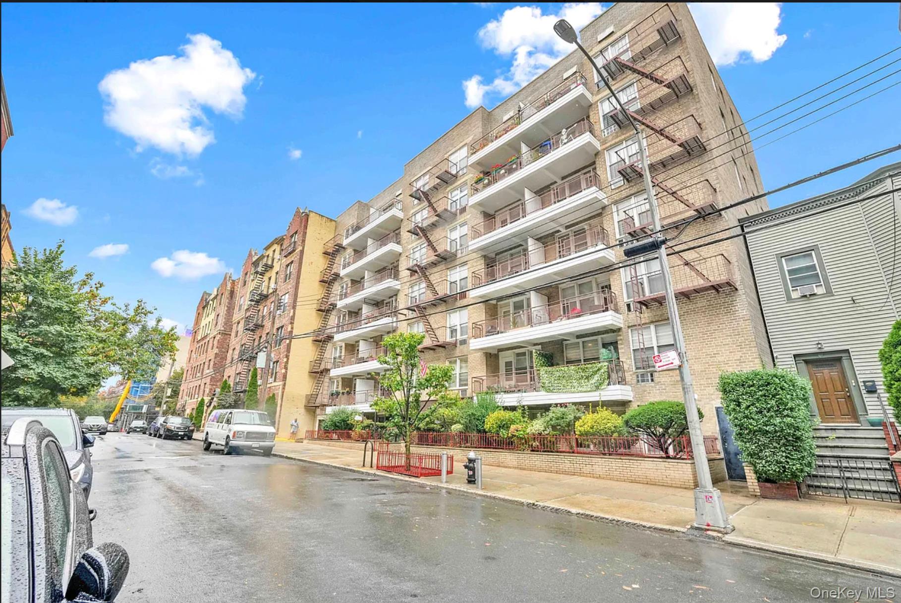 3044 29th Street # 6D, Astoria, NY 11102