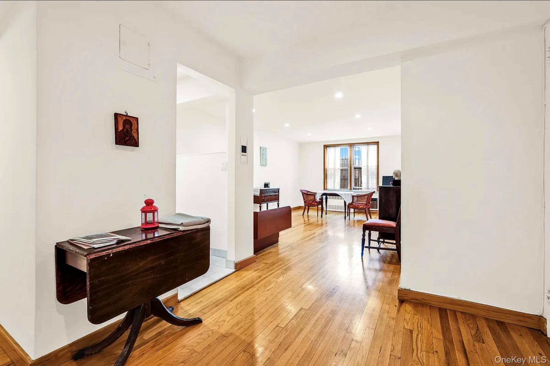 3044 29th Street # 6D, Astoria, NY 11102