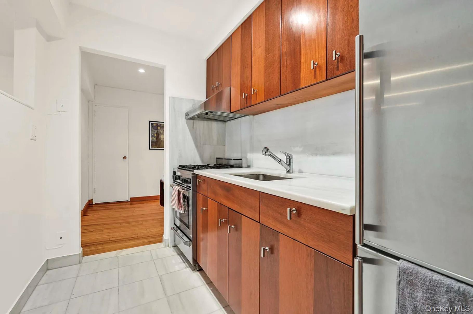 3044 29th Street # 6D, Astoria, NY 11102