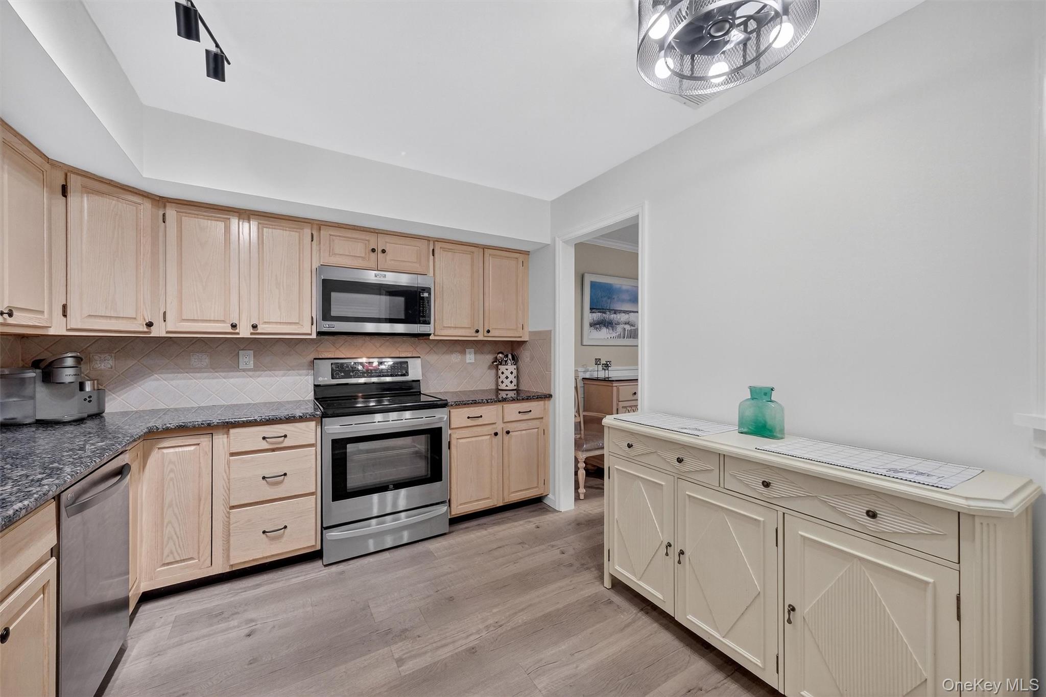 2 Deer Crossing Drive, Fishkill, NY 12524