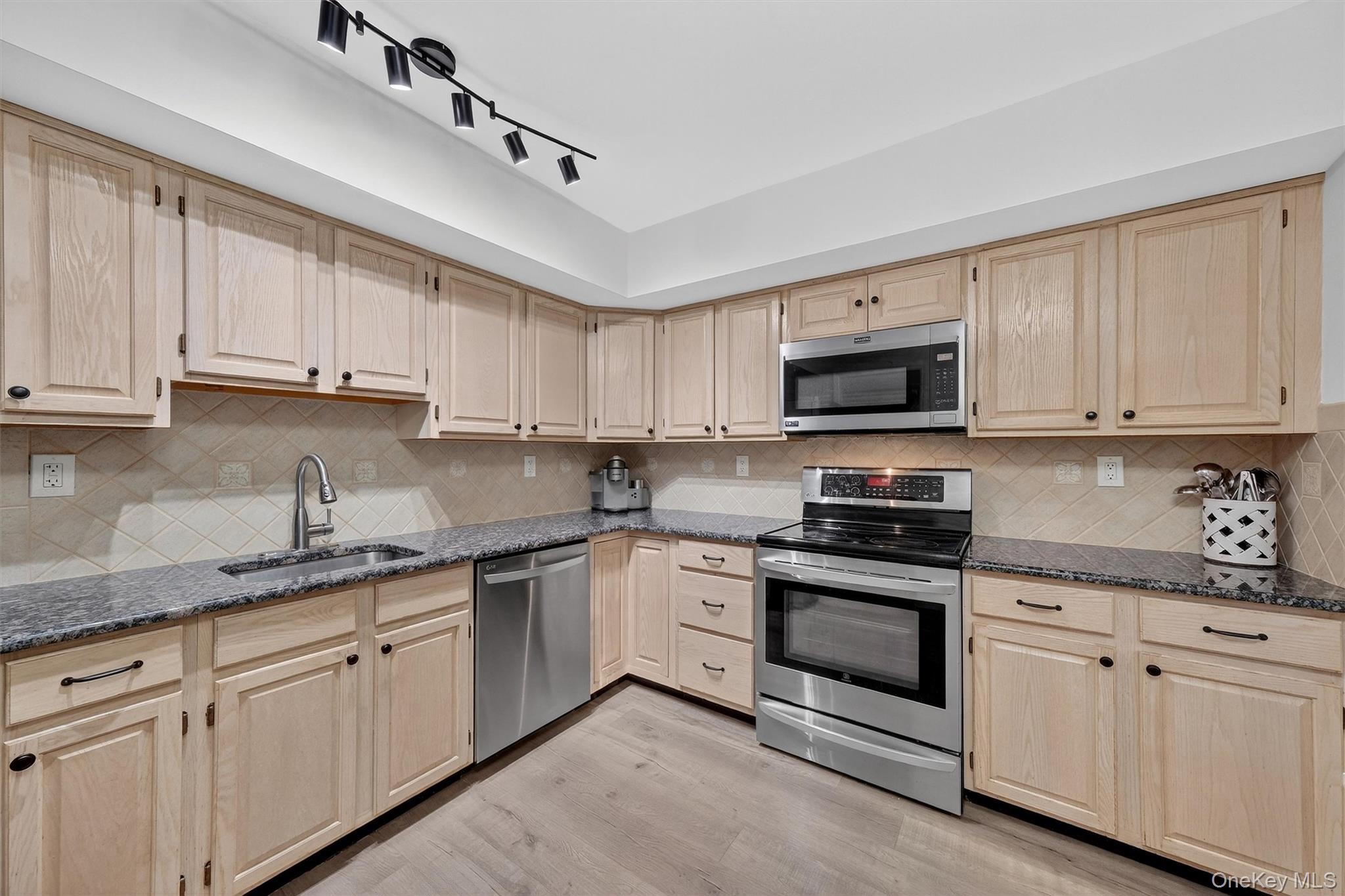 2 Deer Crossing Drive, Fishkill, NY 12524