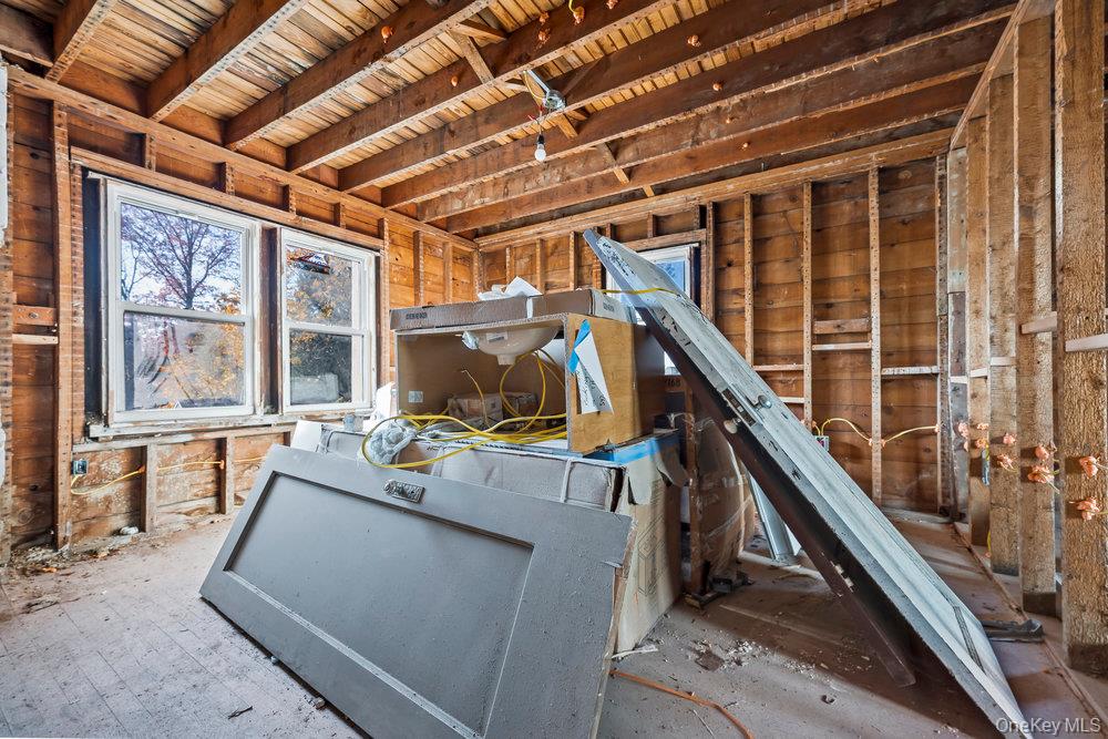 162 Old Mamaroneck Road, White Plains, NY 10605