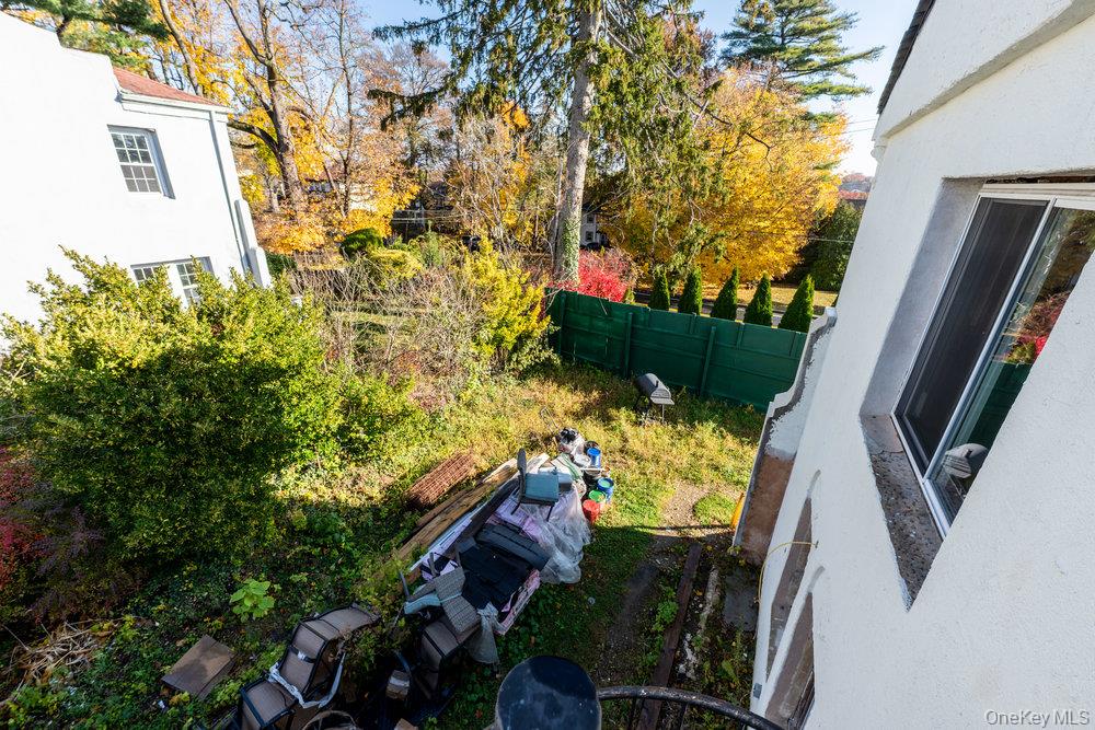 162 Old Mamaroneck Road, White Plains, NY 10605