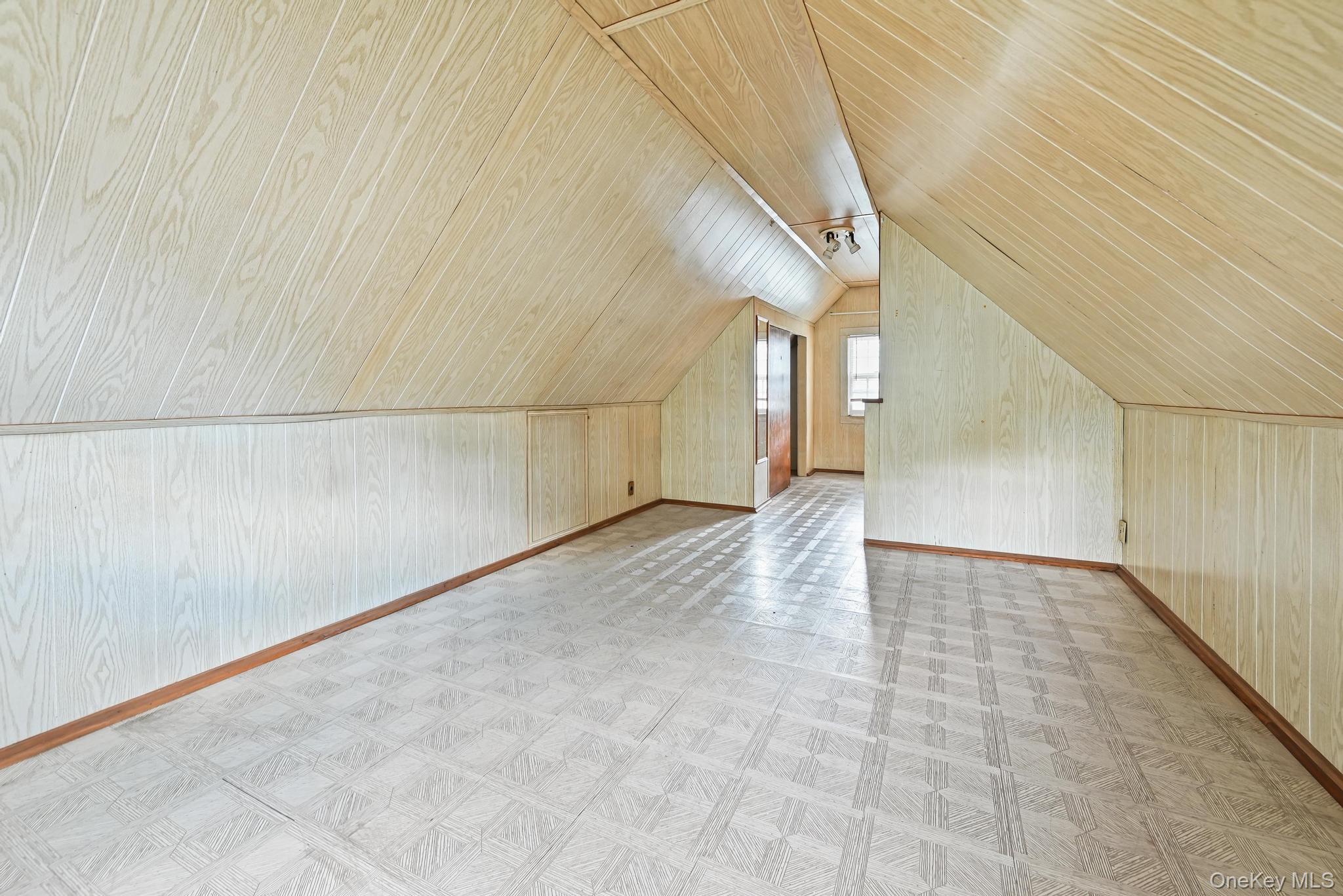 30 Temple Street, Williston Park, NY 11596