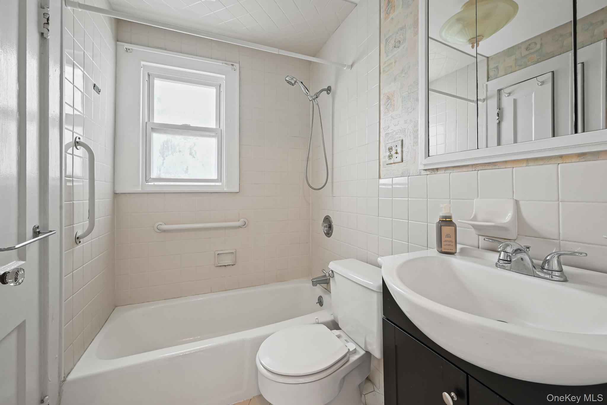 30 Temple Street, Williston Park, NY 11596