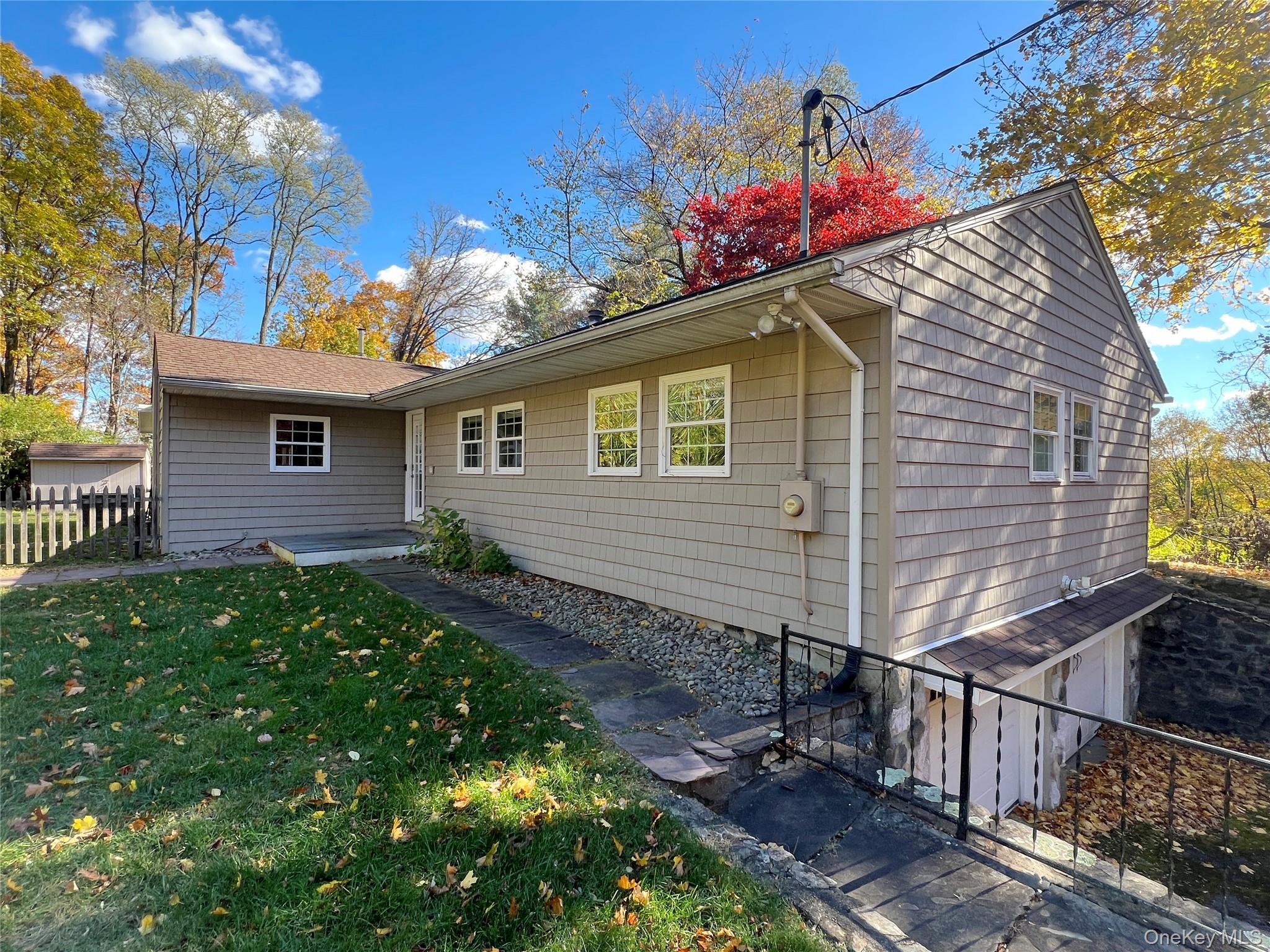 18 Chestnut Lane, Newburgh, NY 12550