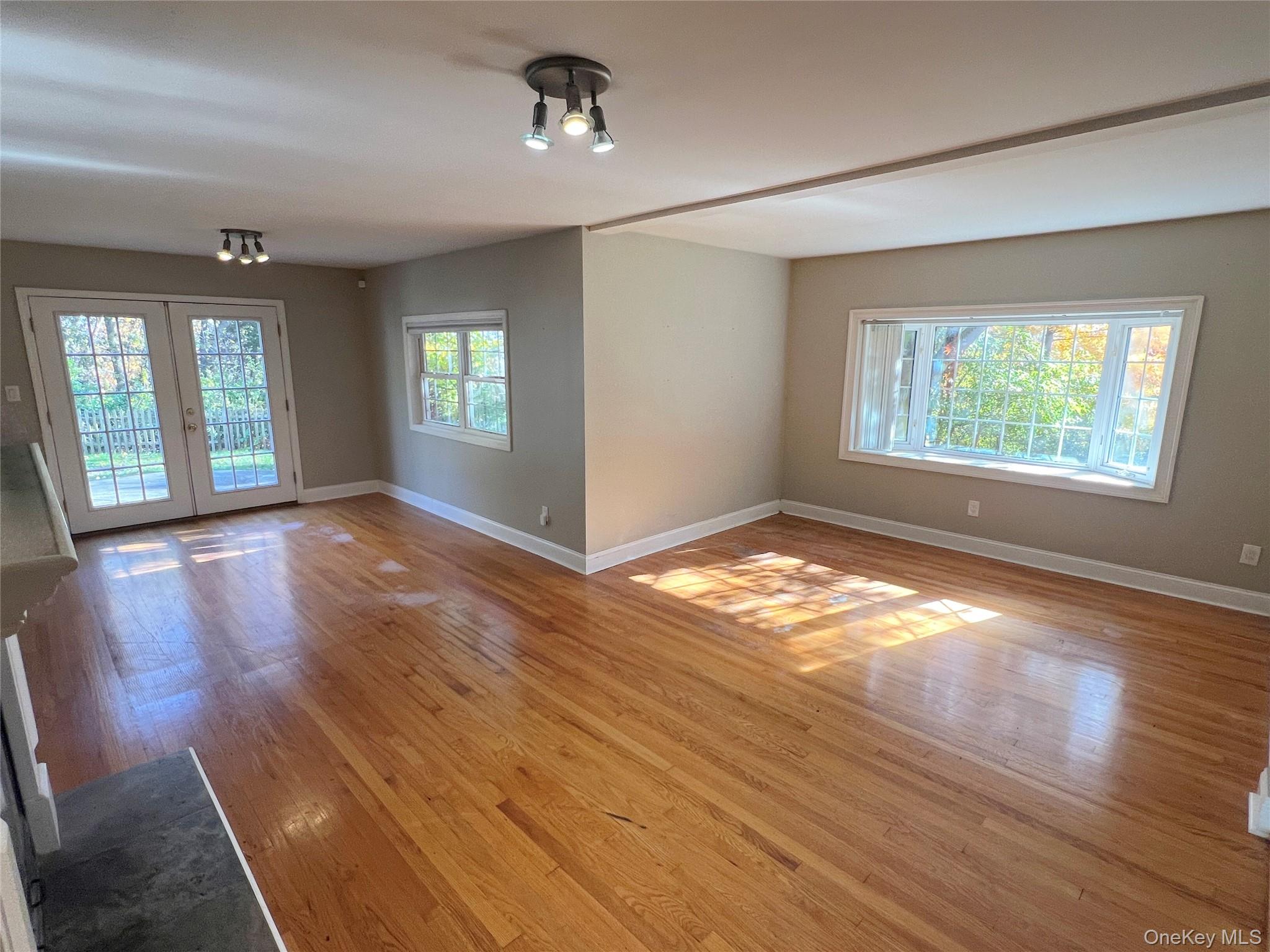 18 Chestnut Lane, Newburgh, NY 12550