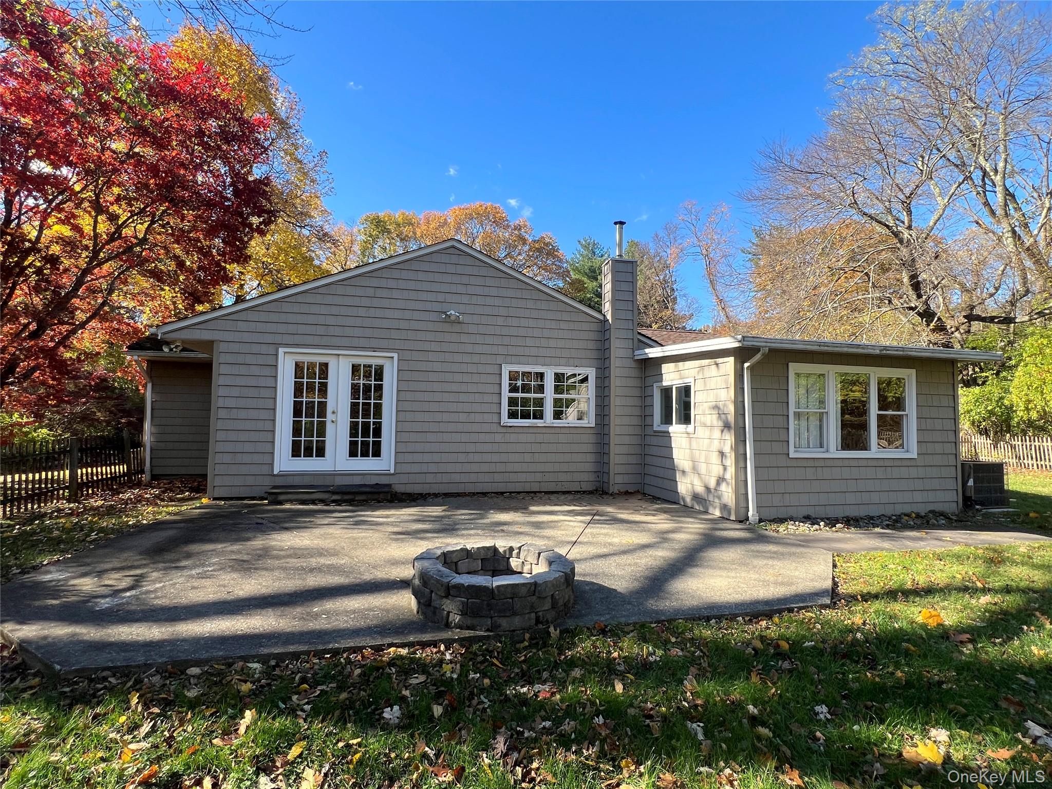 18 Chestnut Lane, Newburgh, NY 12550