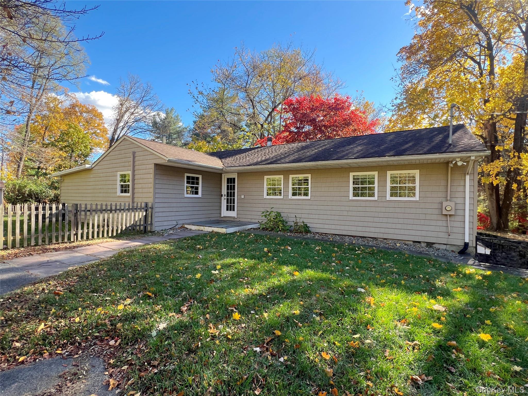 18 Chestnut Lane, Newburgh, NY 12550