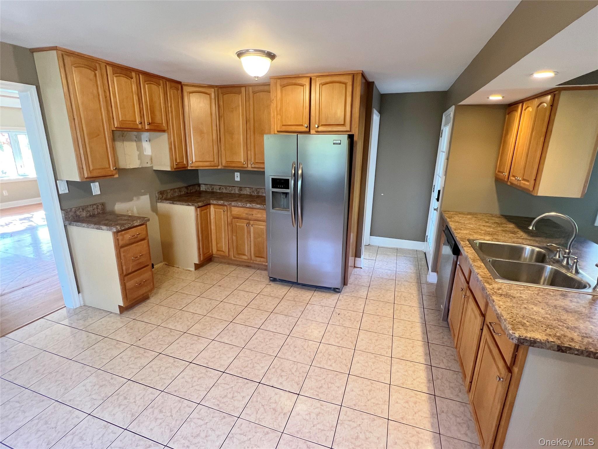 18 Chestnut Lane, Newburgh, NY 12550