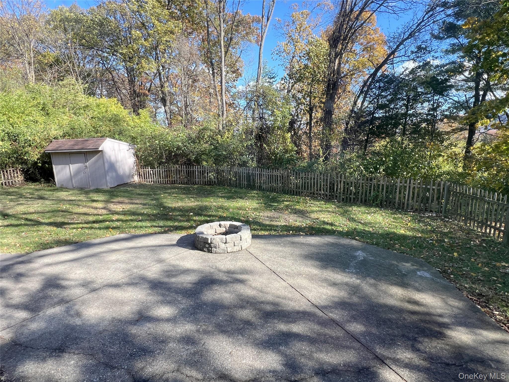 18 Chestnut Lane, Newburgh, NY 12550