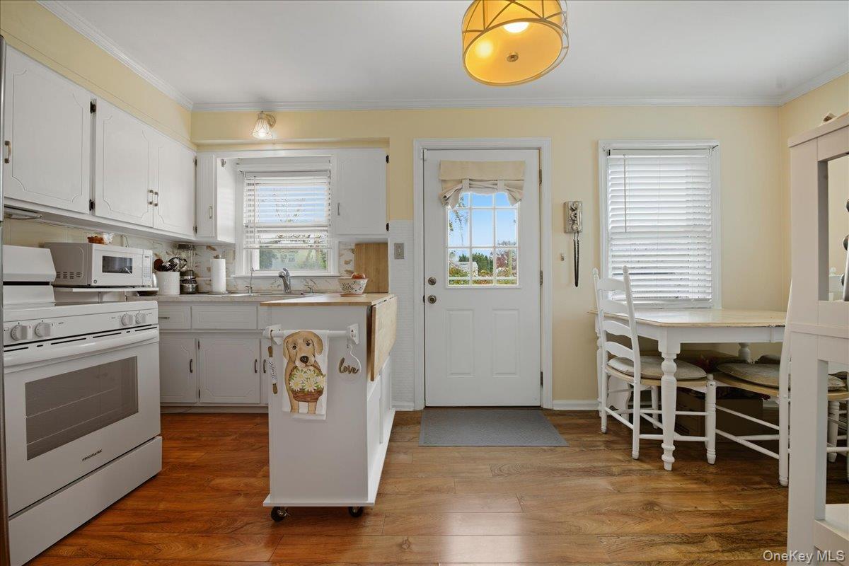 3805 Colonial Court, Seaford, NY 11783